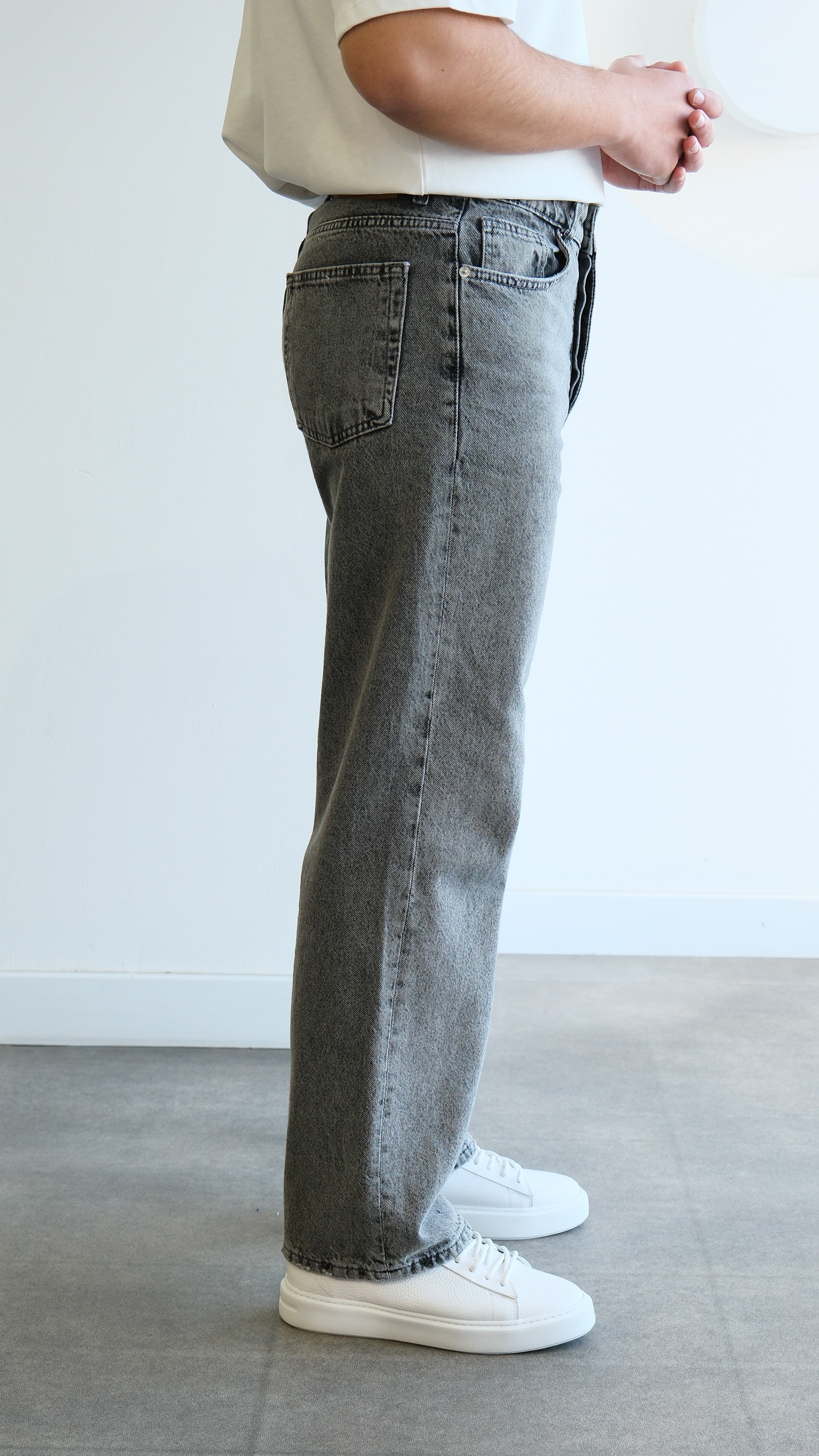 Gri Yıkama Efektli Regular Jean Pantolon