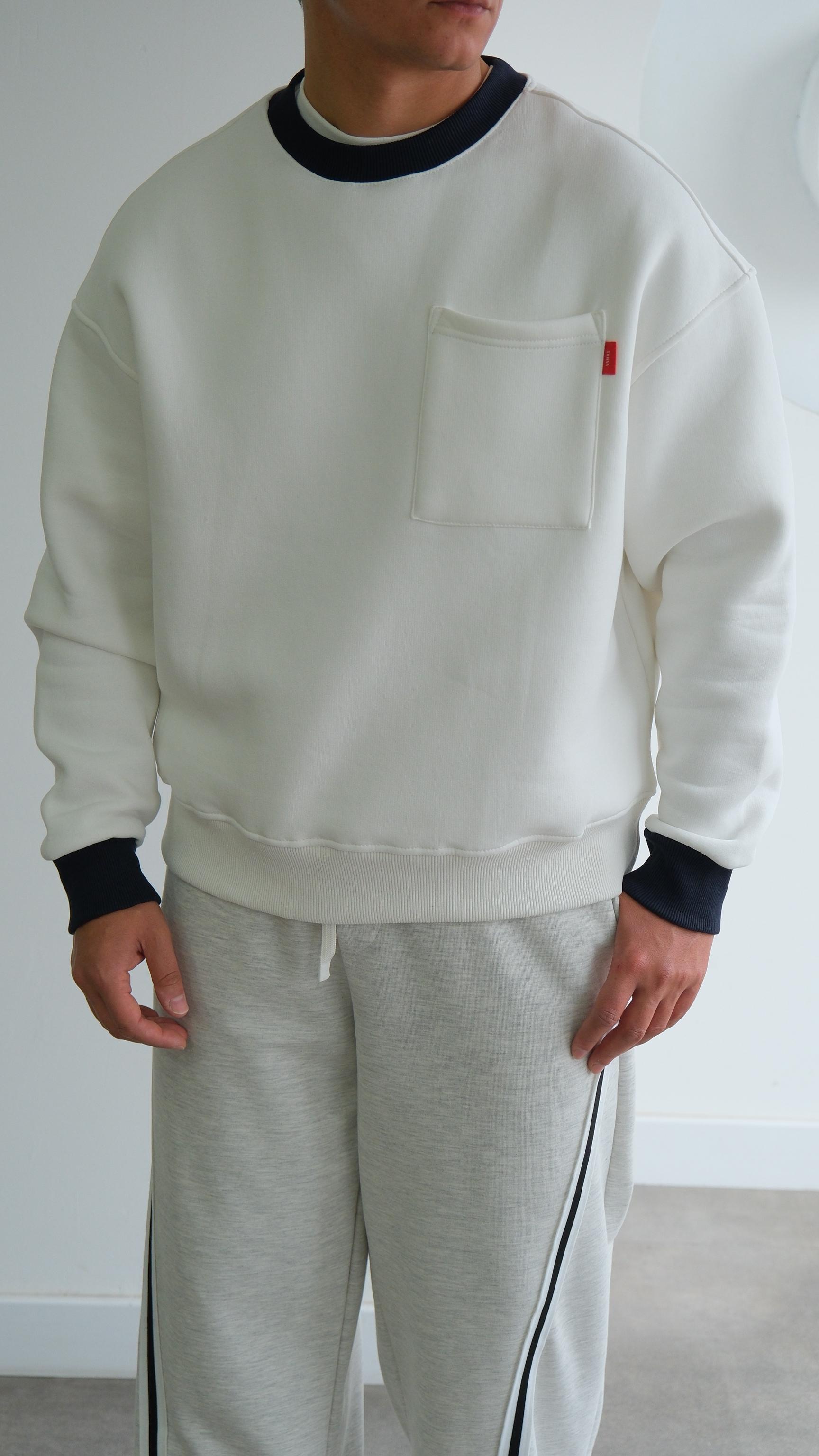 Simit Yaka Lacivert Şeritli Beyaz Sweat