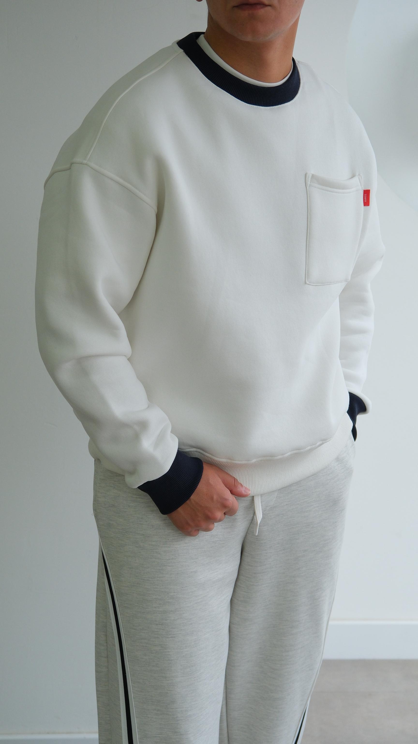 Simit Yaka Lacivert Şeritli Beyaz Sweat