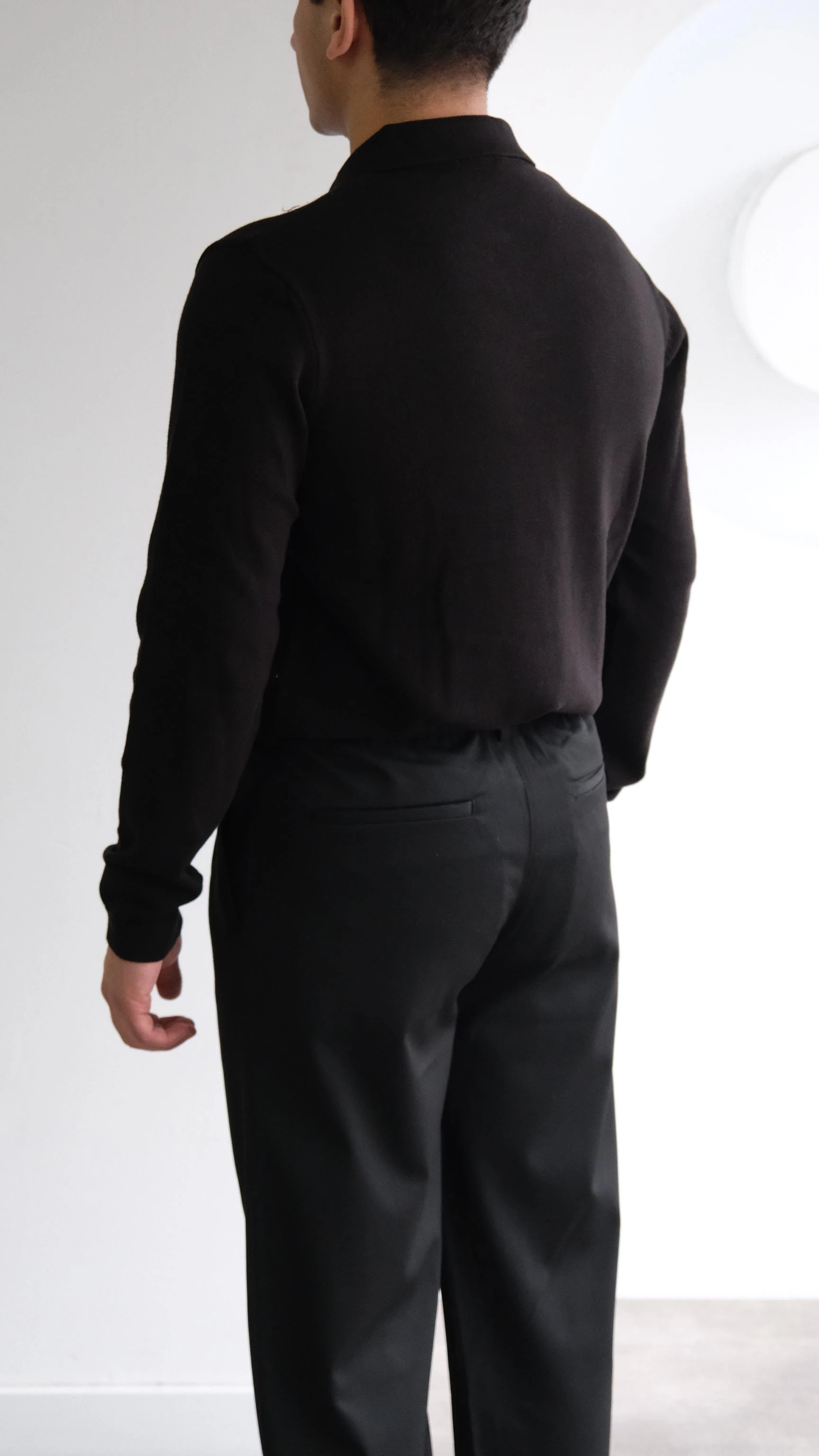 Siyah Apaş Yaka Triko