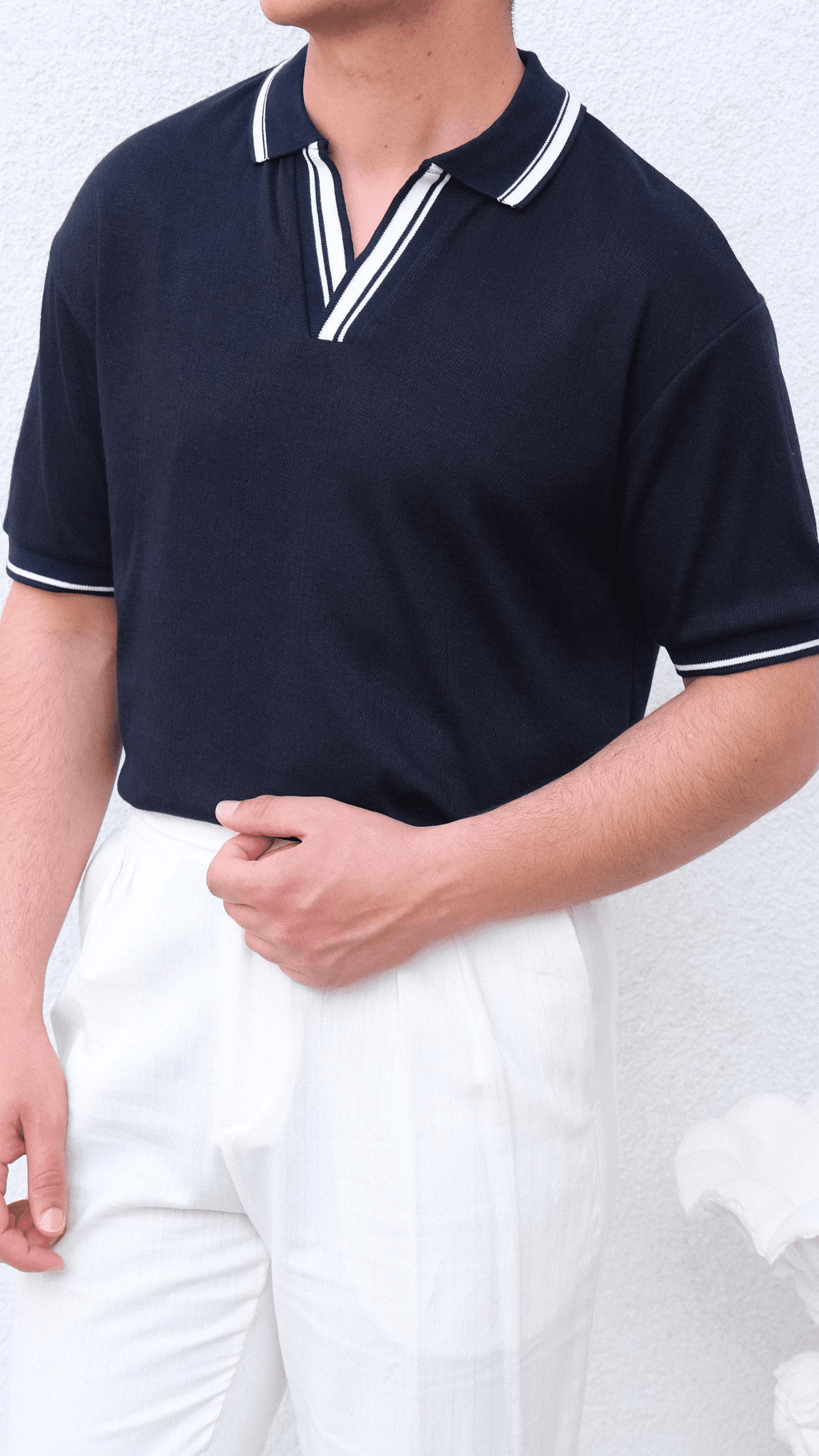 Lacivert Şerit Detaylı Apaş Yaka Tshirt