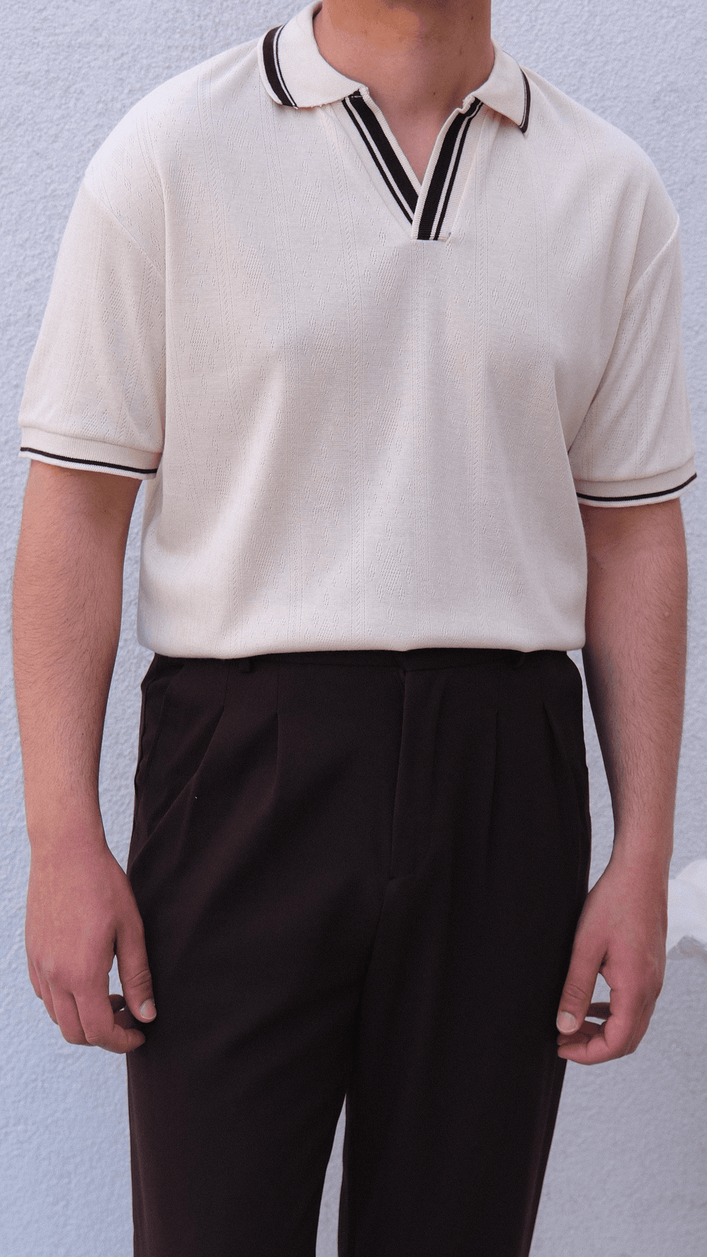 Bej Şerit Detaylı Apaş Yaka Triko Tshirt