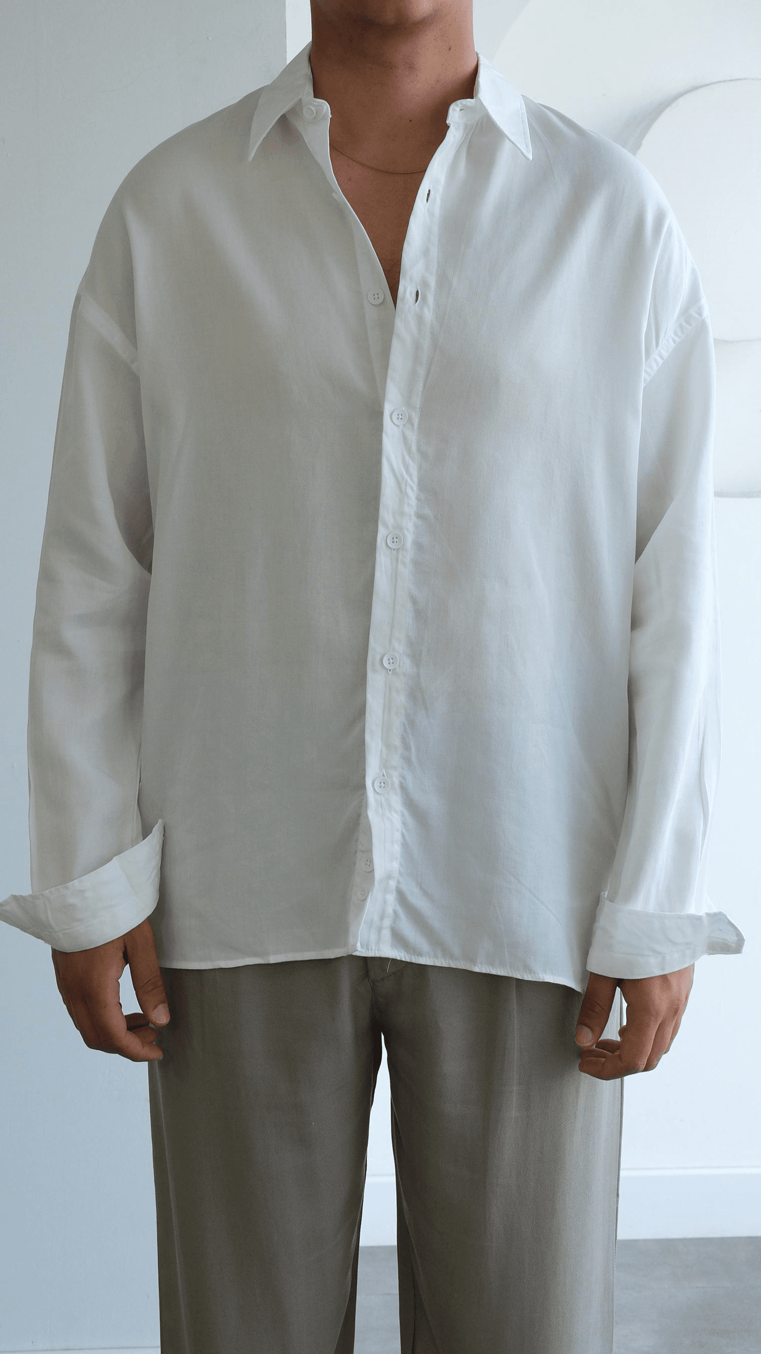 Beyaz Oversize Saten Gömlek