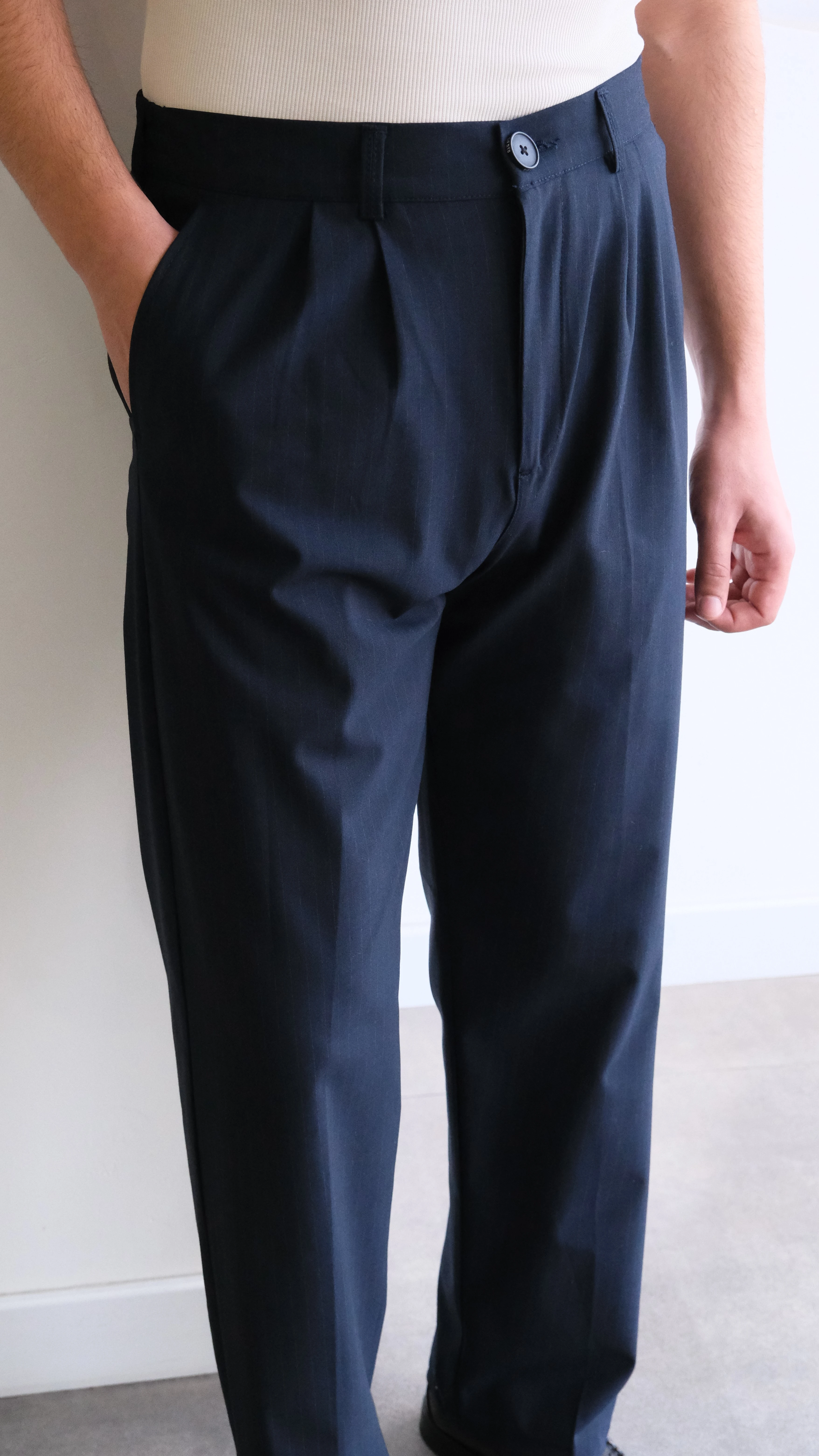 Çift Pileli Lacivert İnce Çizgili Baggy Kumaş Pantolon