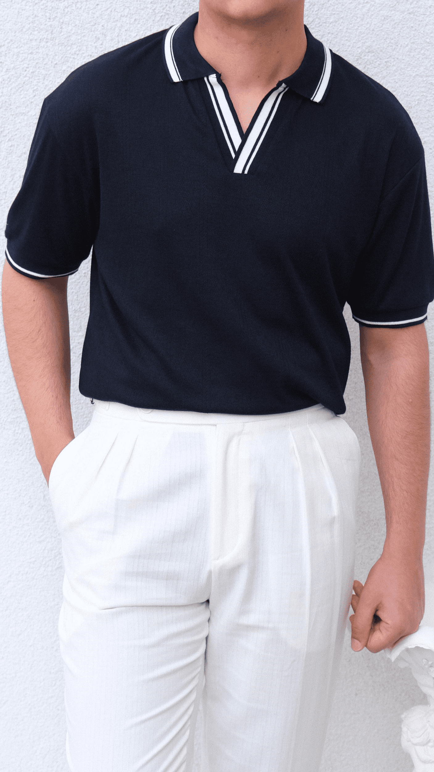 Lacivert Şerit Detaylı Apaş Yaka Tshirt