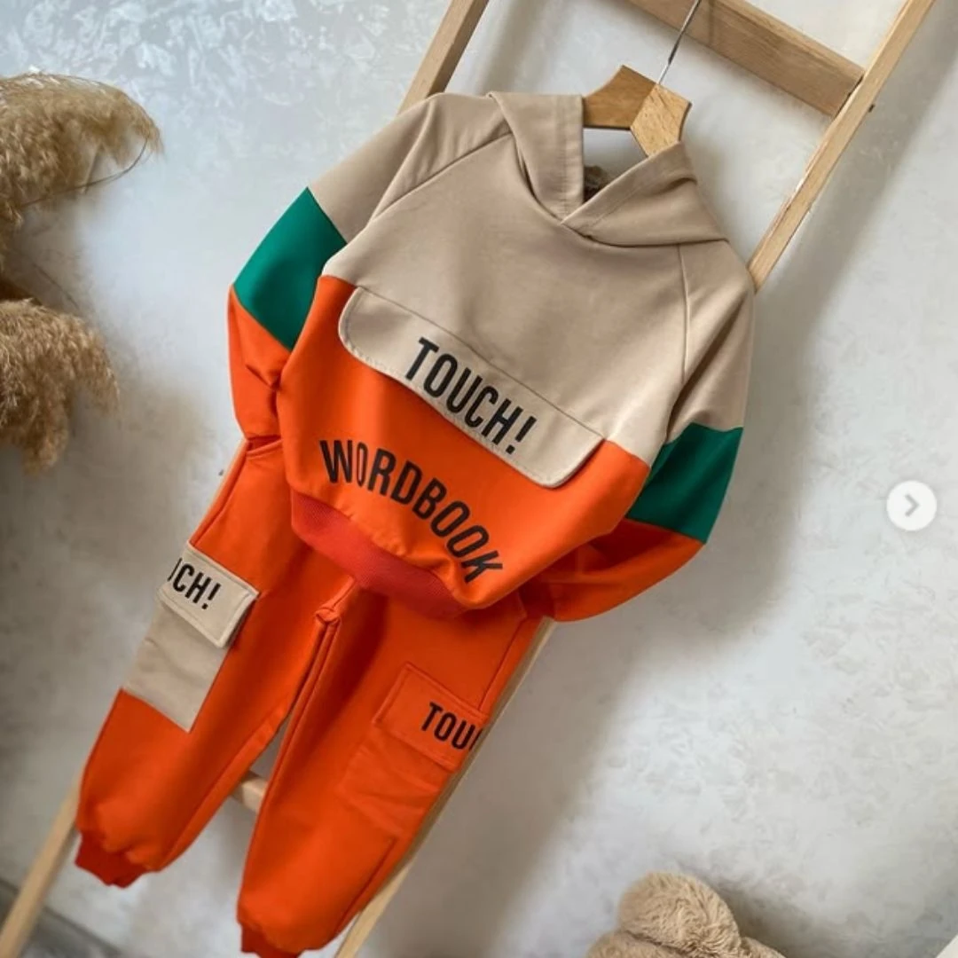 KAPŞONLU  BERELİ TURUNCU ERKEK ÇOCUK TAKIMI