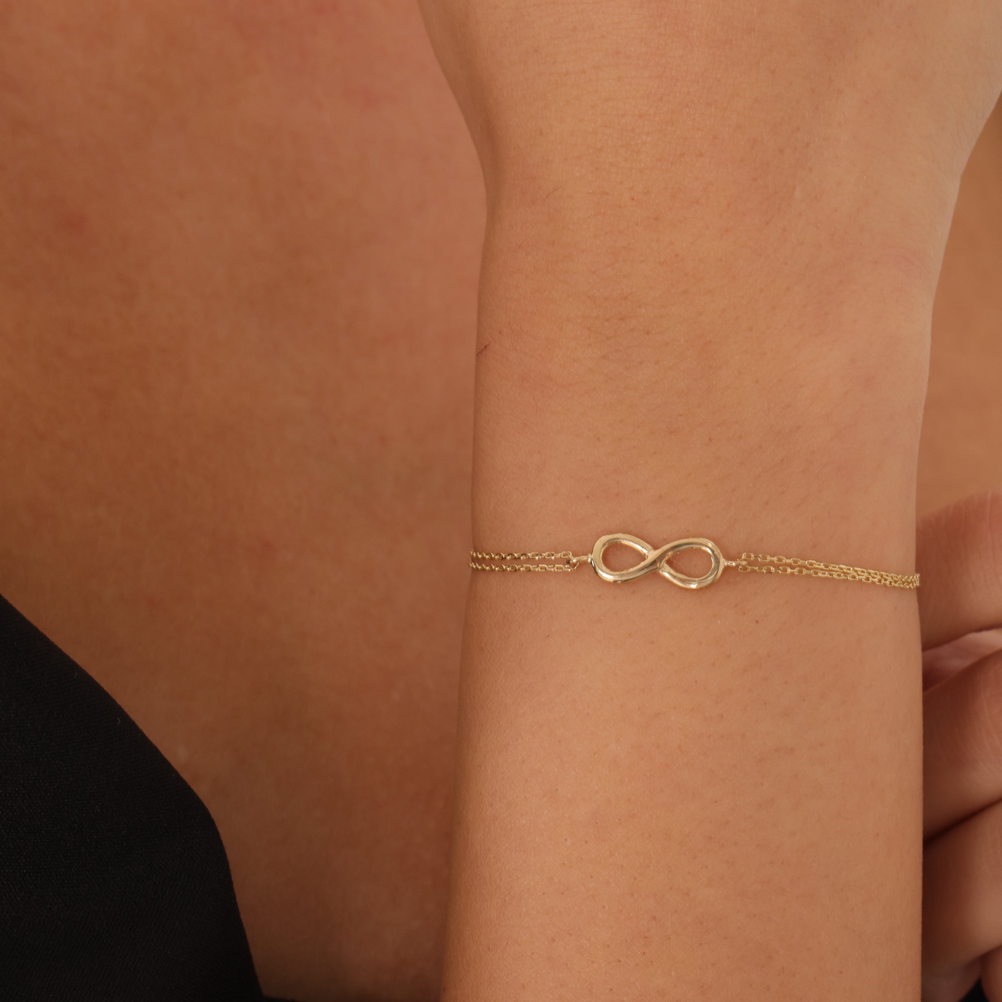 14 Carat Gold Infinity Symbol Bracelet