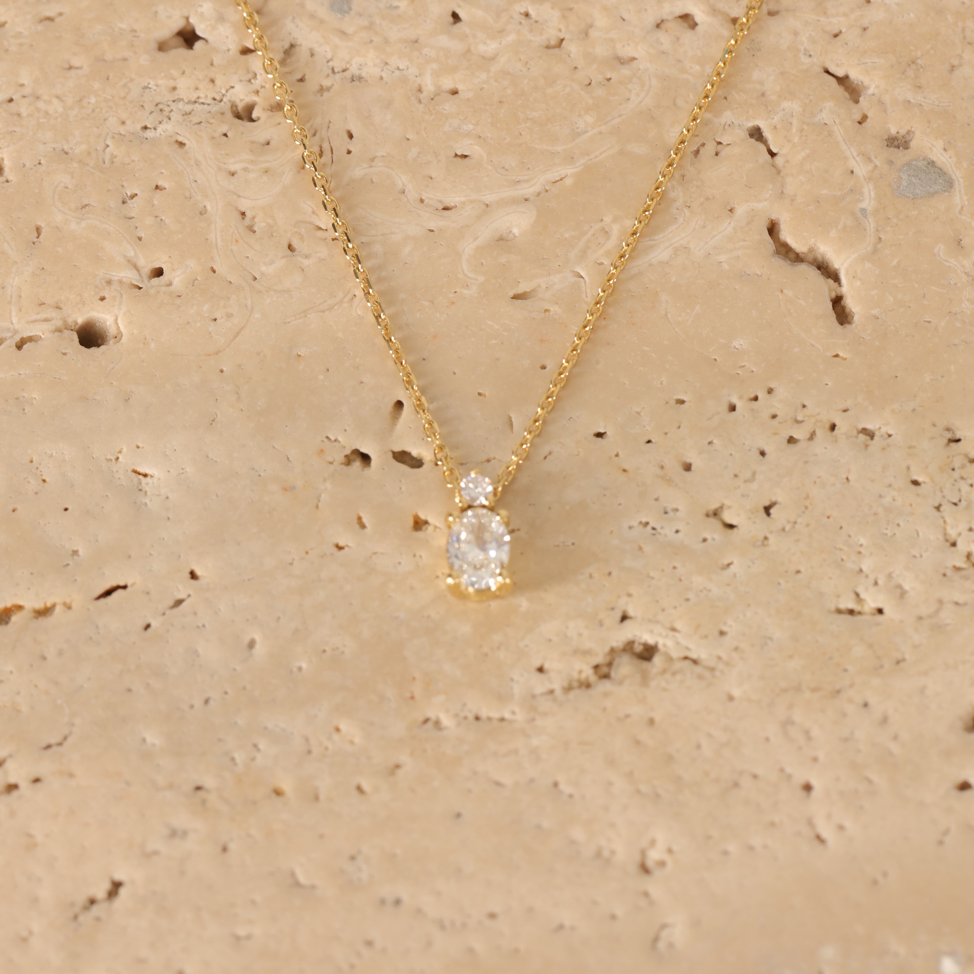 14 Carat Gold Diamond Stone Necklace