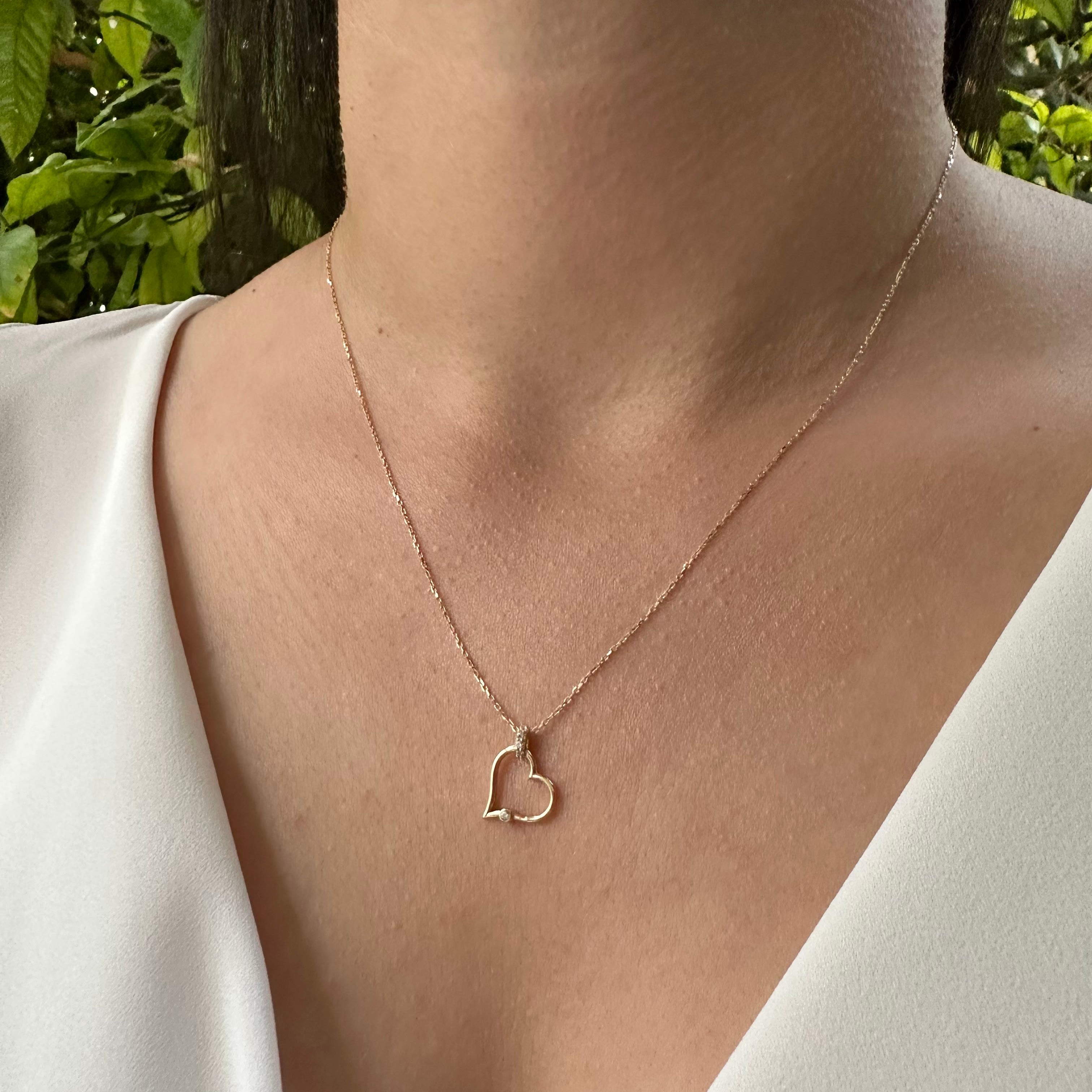 Minimal Gold Heart Necklace