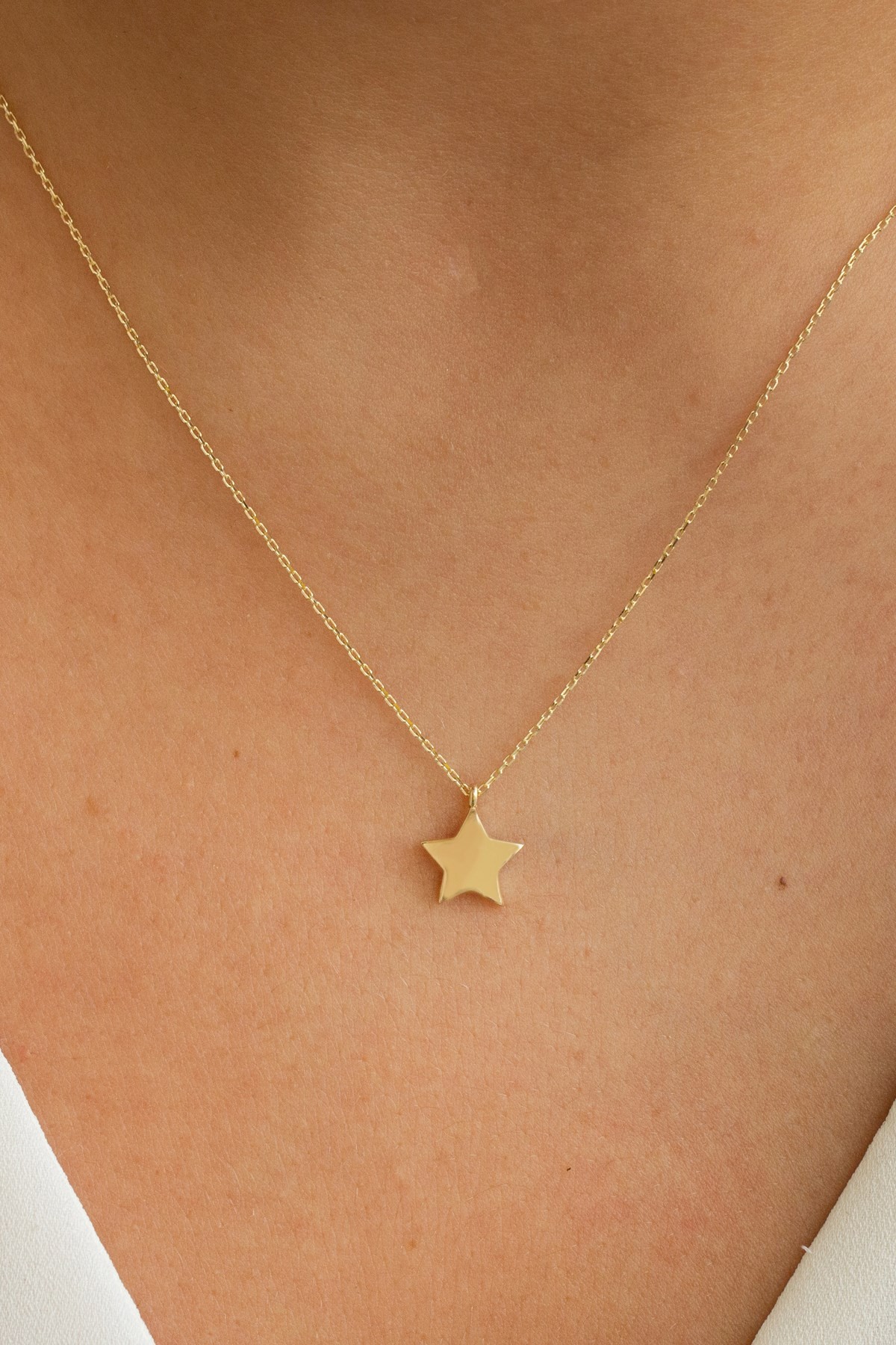 14 Carat Gold Star Necklace