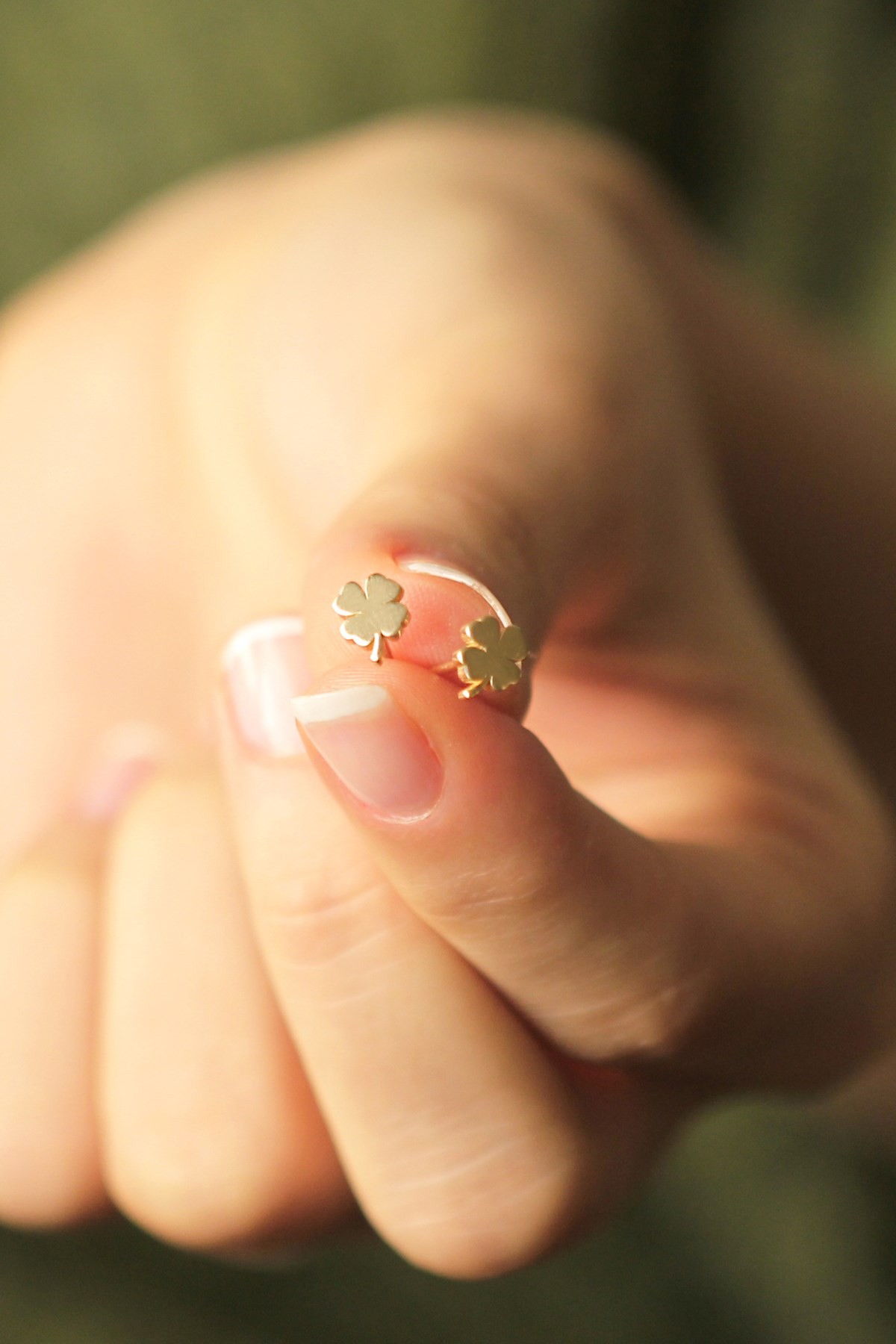 Minaliva 14 Carat Yellow Gold Clover Earrings