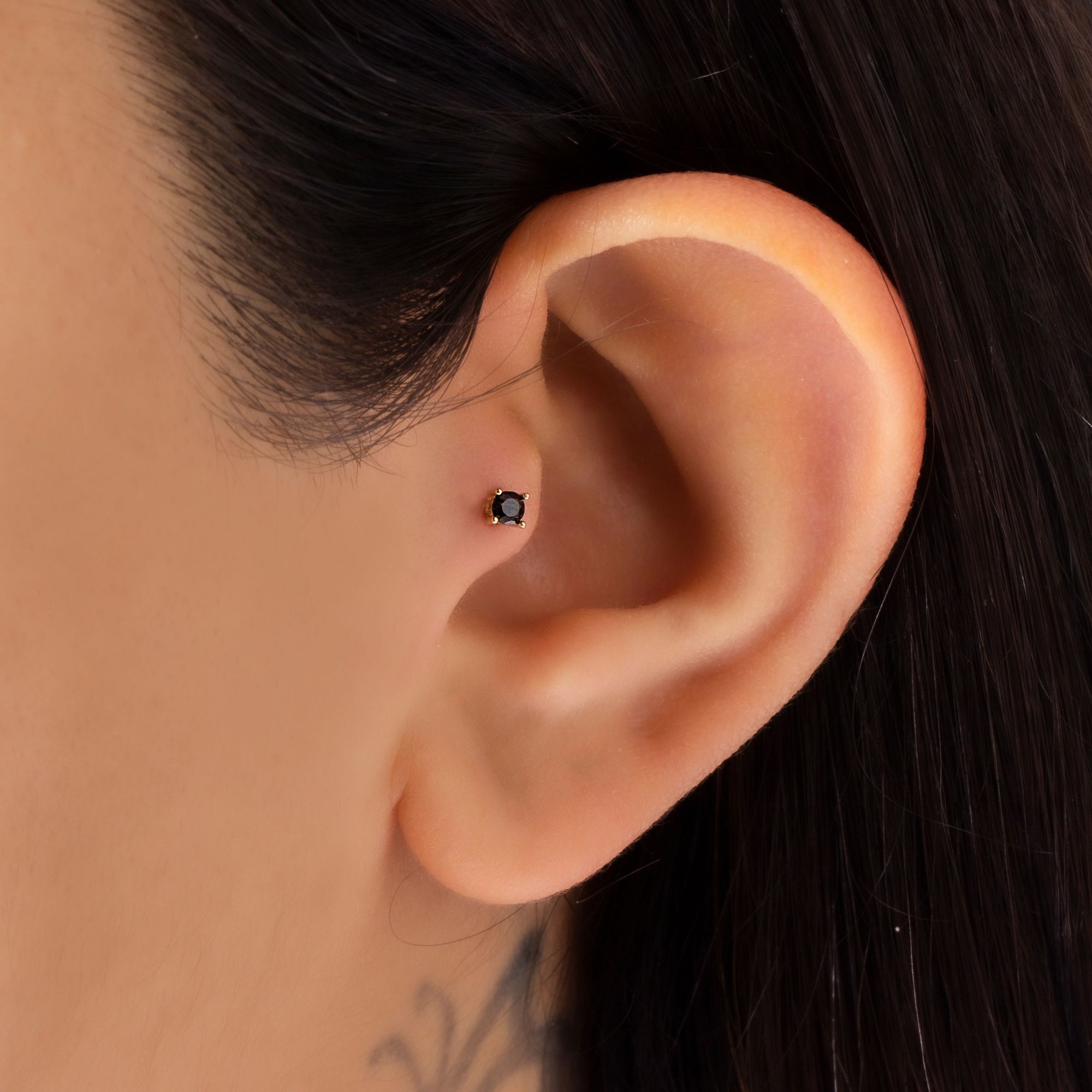 14 Carat Gold Black Stone Piercing