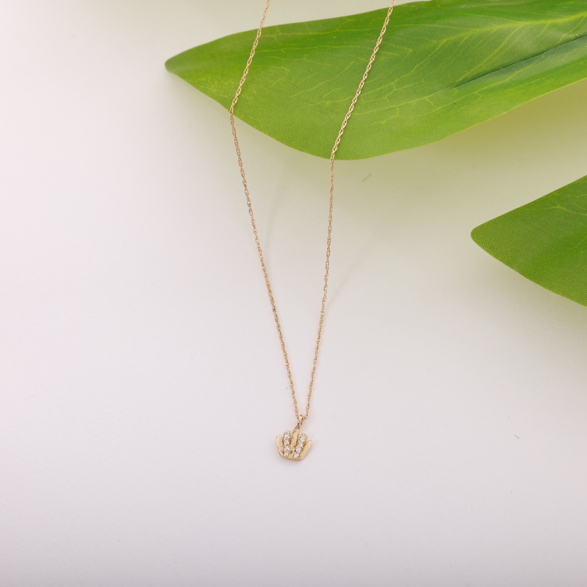 14 Carat Gold Minimal Crown Necklace