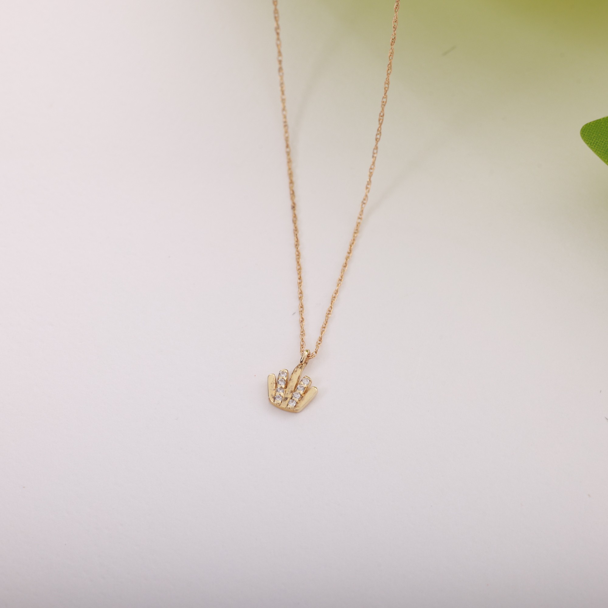 14 Carat Gold Minimal Crown Necklace