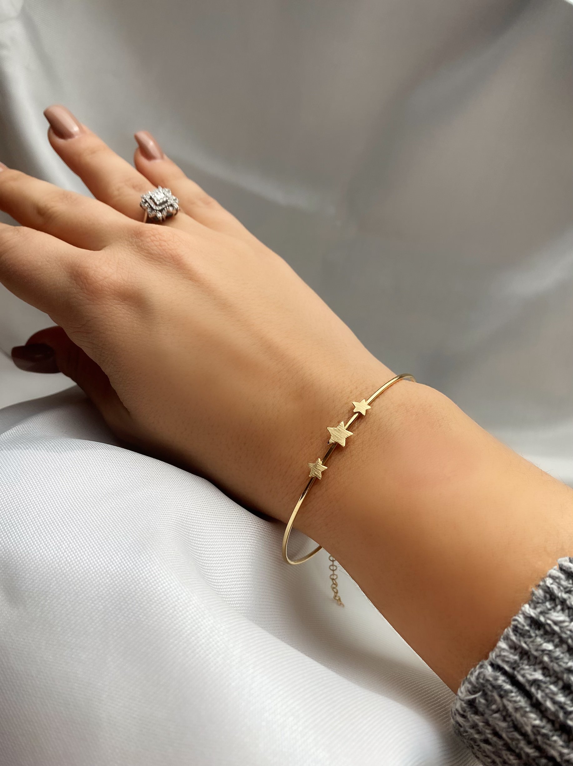 14 Carat Gold 3 Star Bracelet