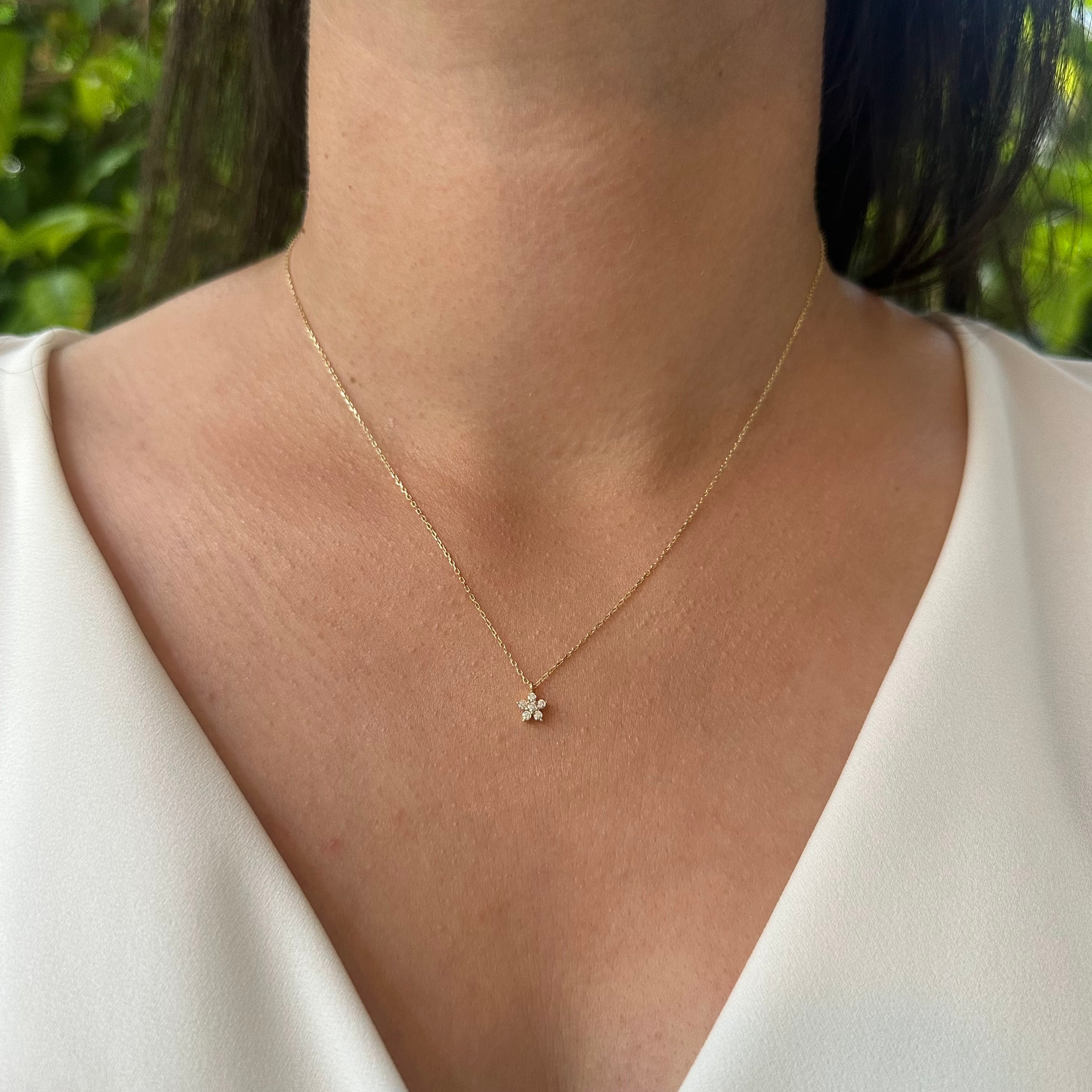 14 Carat Gold Star Necklace with Minimal Stone