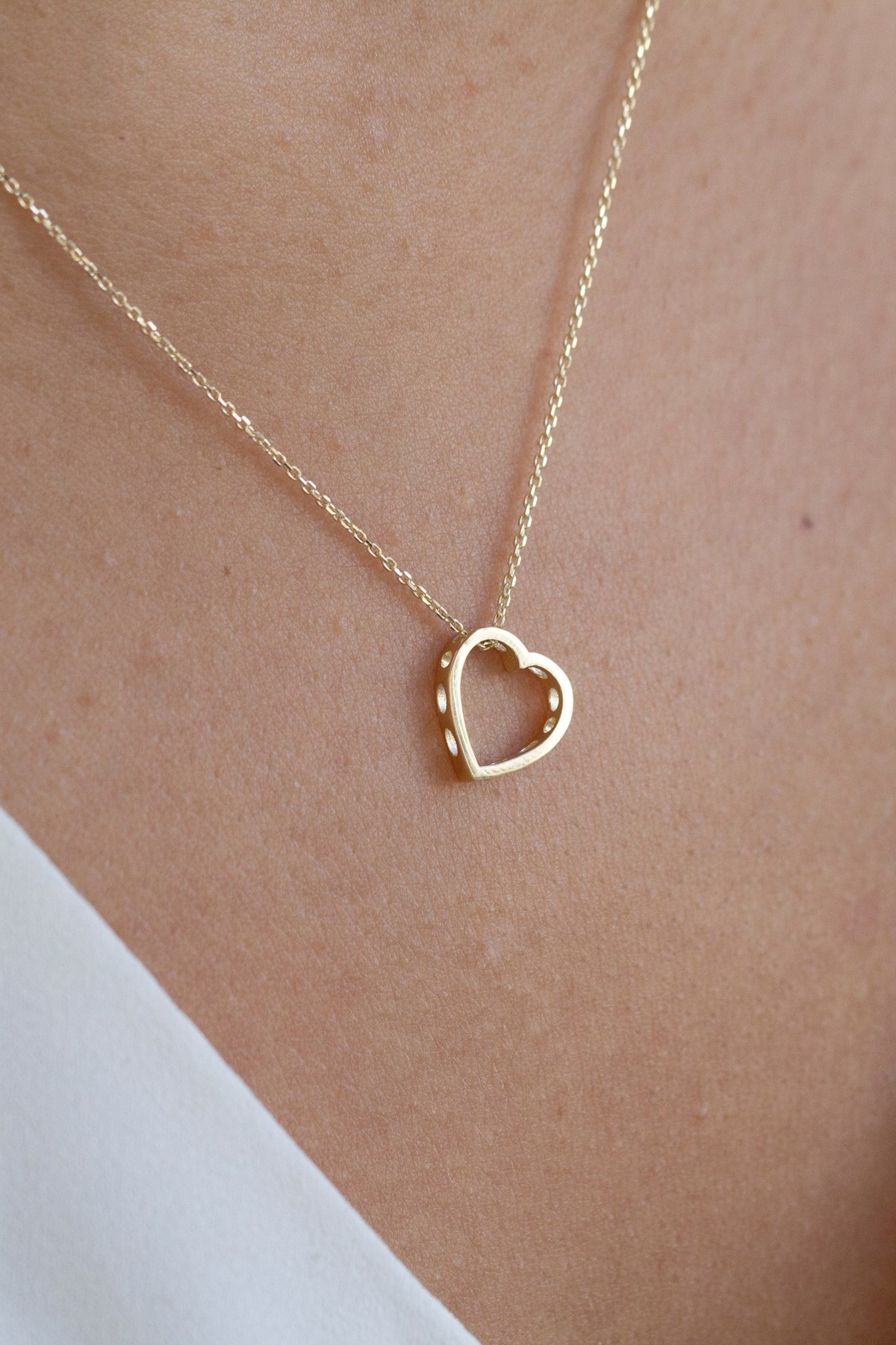 Minaliva 14 Carat Gold Design Heart Necklace