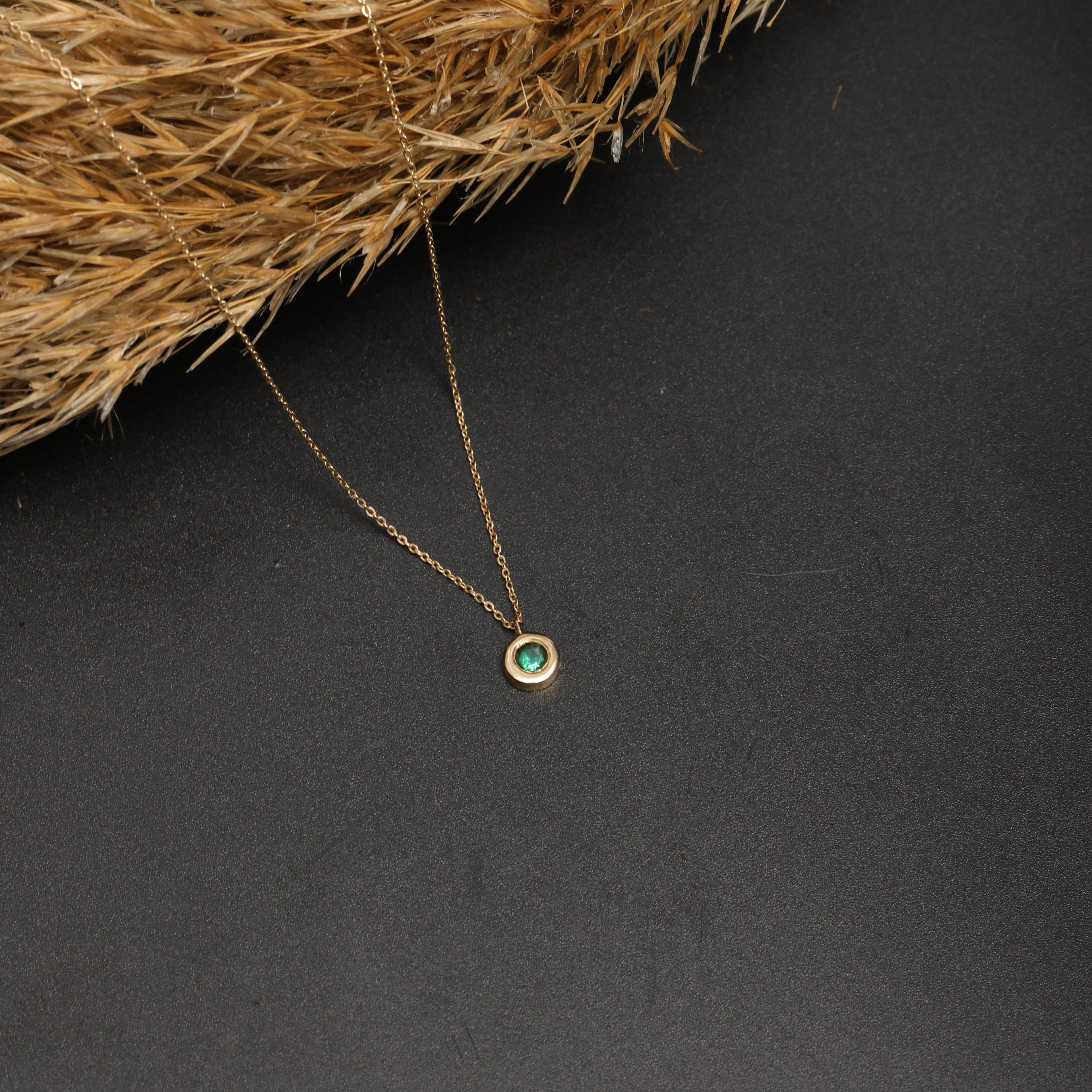 14 Carat Gold Emerald Stone Minimal Necklace