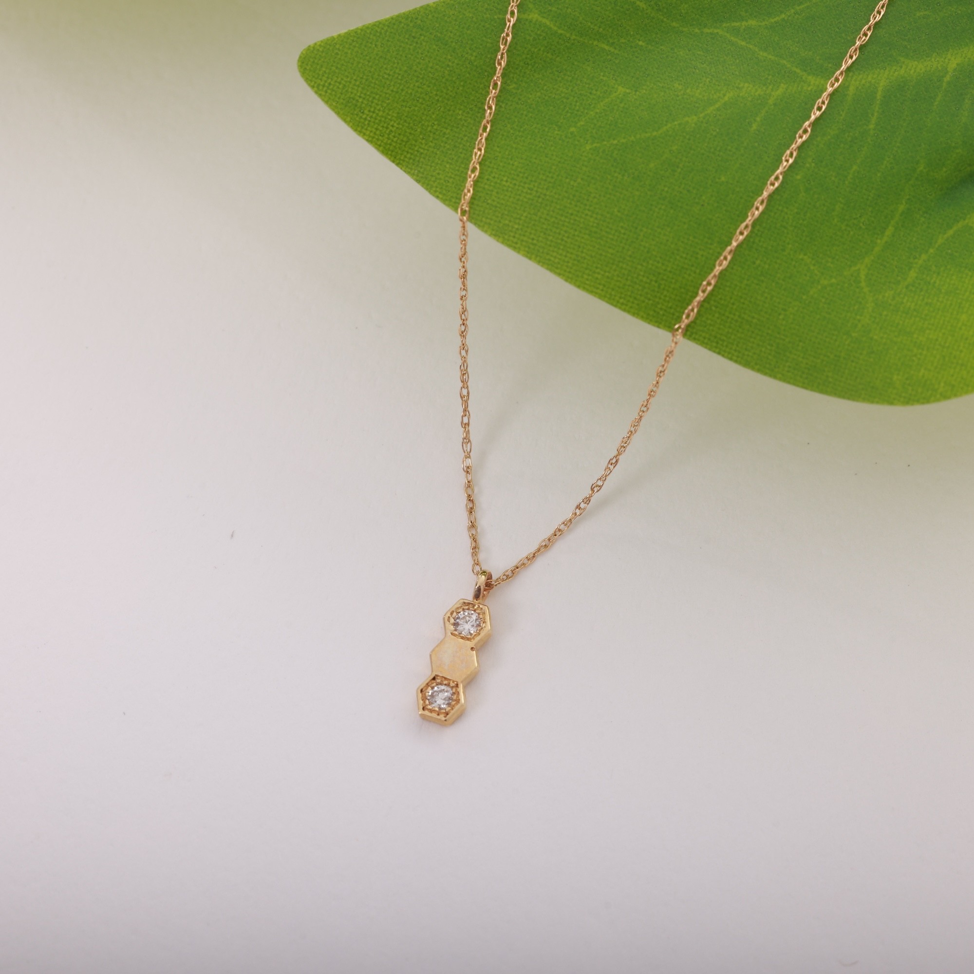 14 Carat Gold Stone Honeycomb Necklace