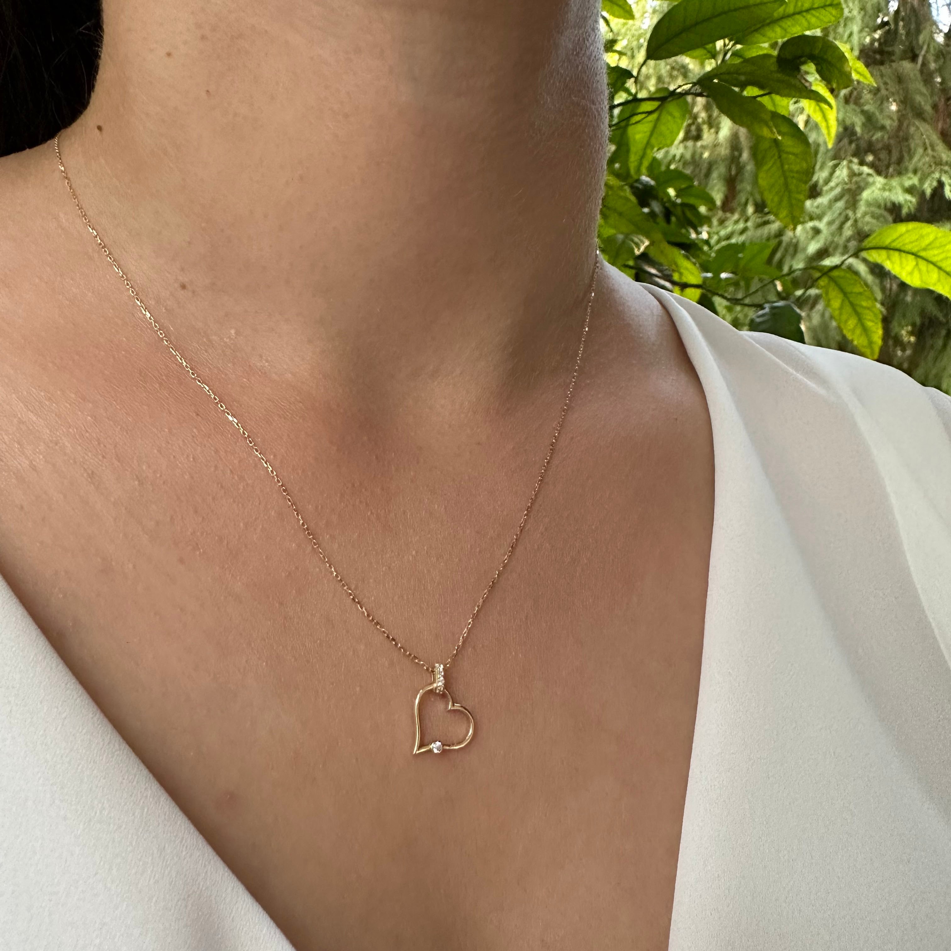 Minimal Gold Heart Necklace