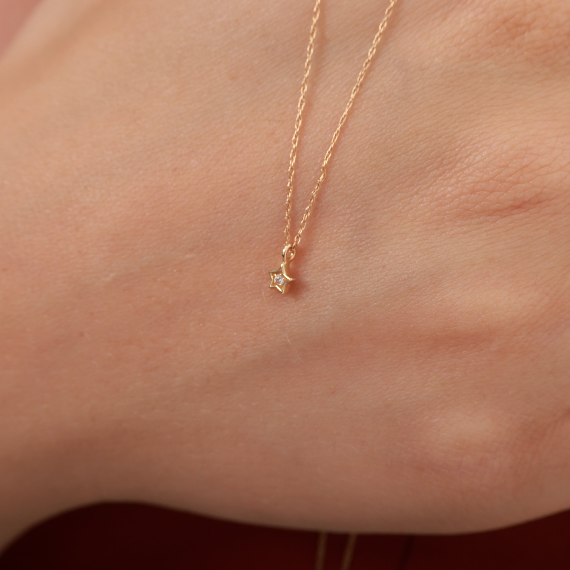 14 Carat Gold Minimal Single Stone Star Necklace