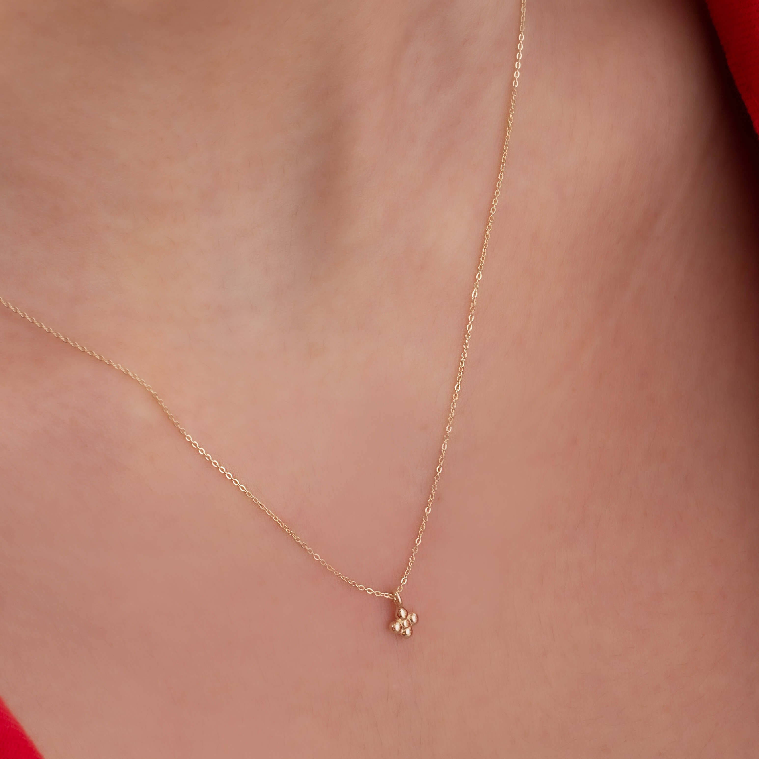 14 Carat Gold Minimal Flower Necklace
