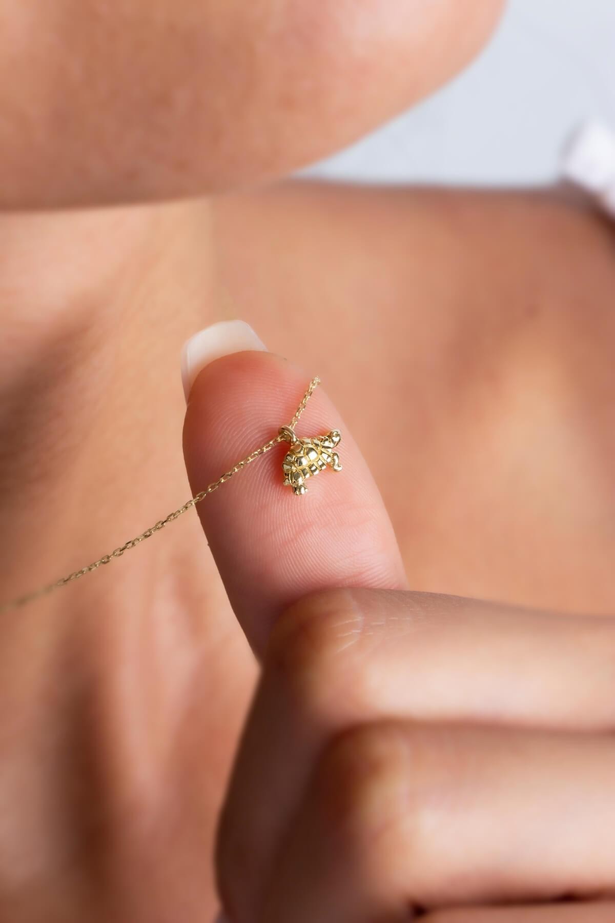 14 Carat Yellow Gold Turtle Necklace