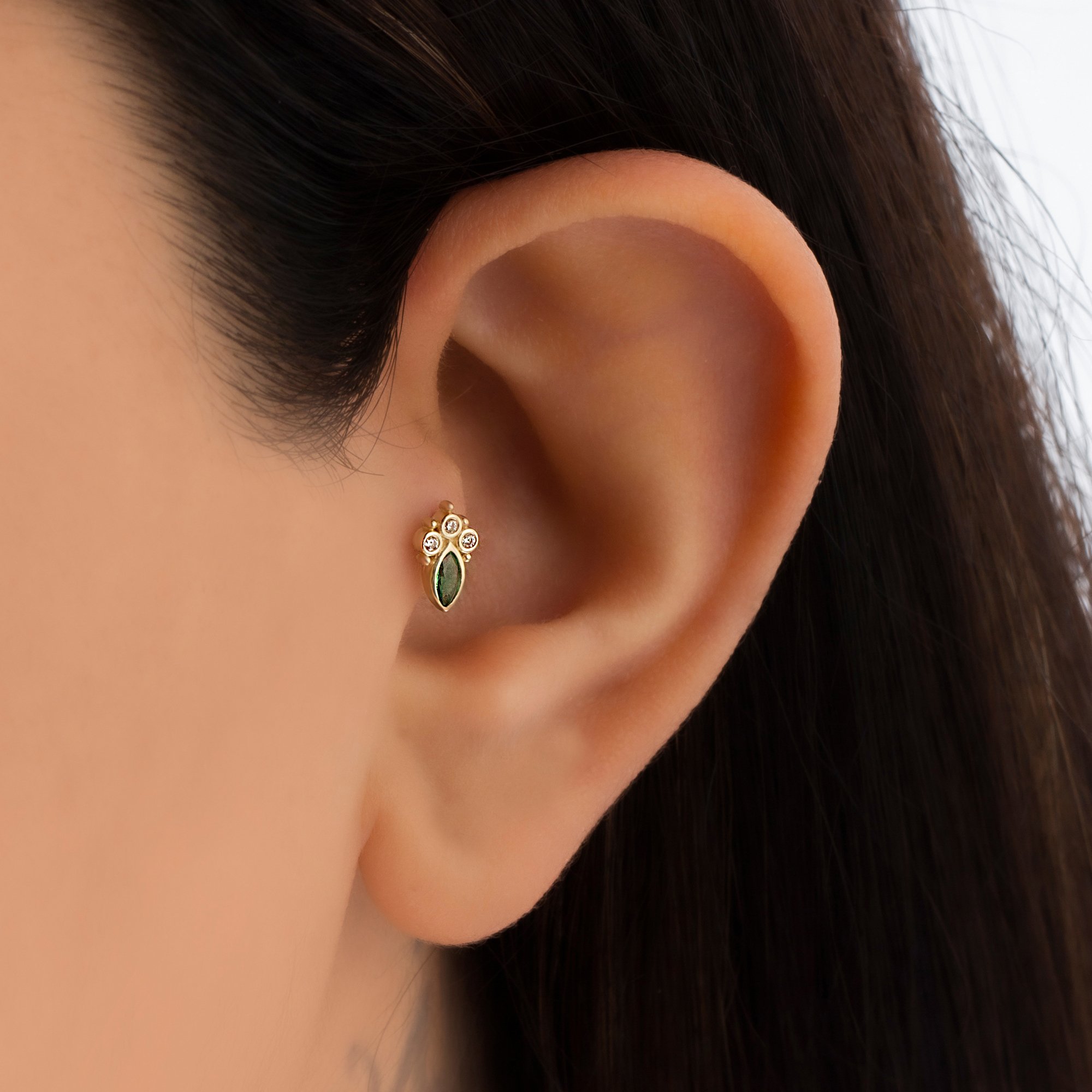 14 Carat Gold Emerald Stone Design Piercing