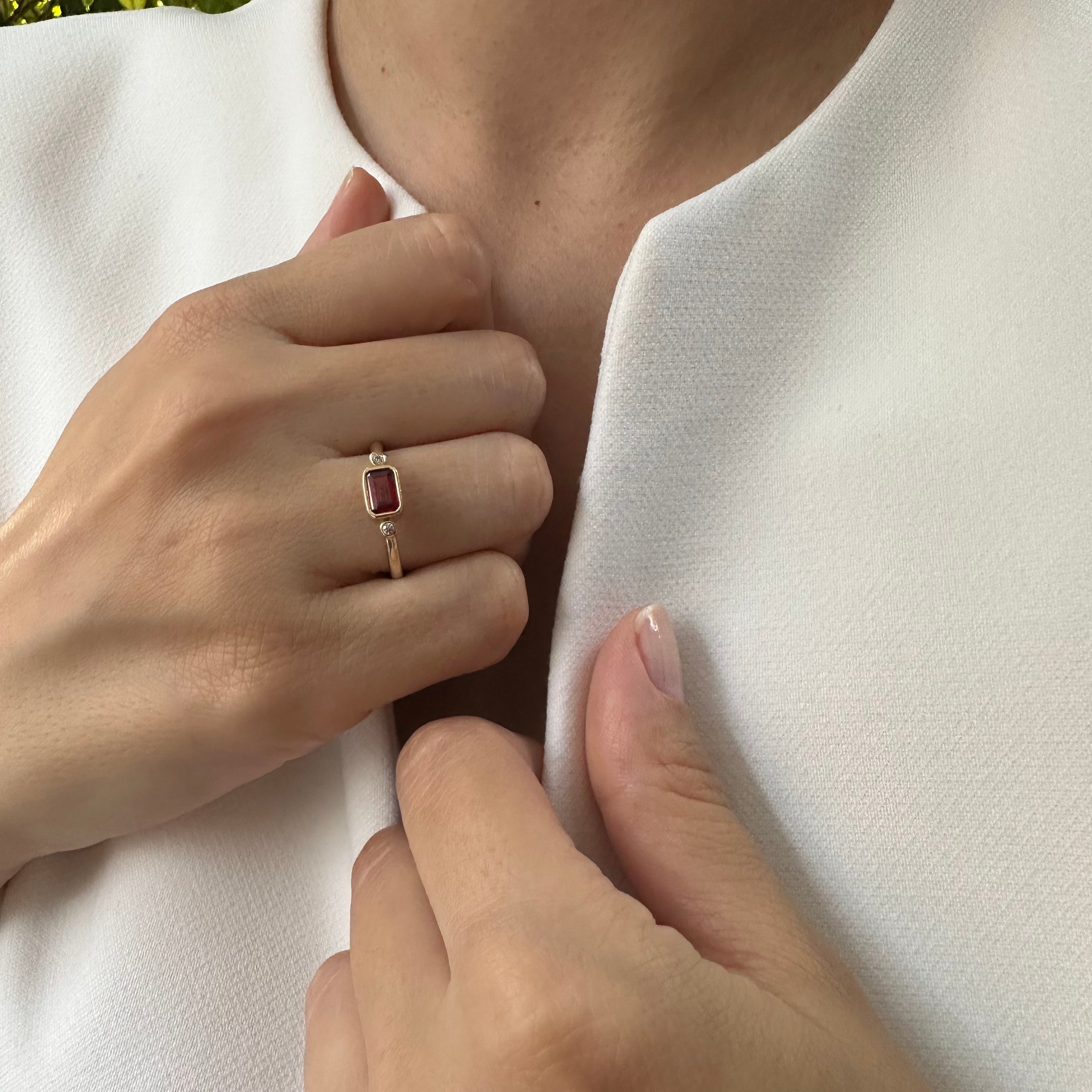 14 Carat Gold Big Ruby Stone Ring