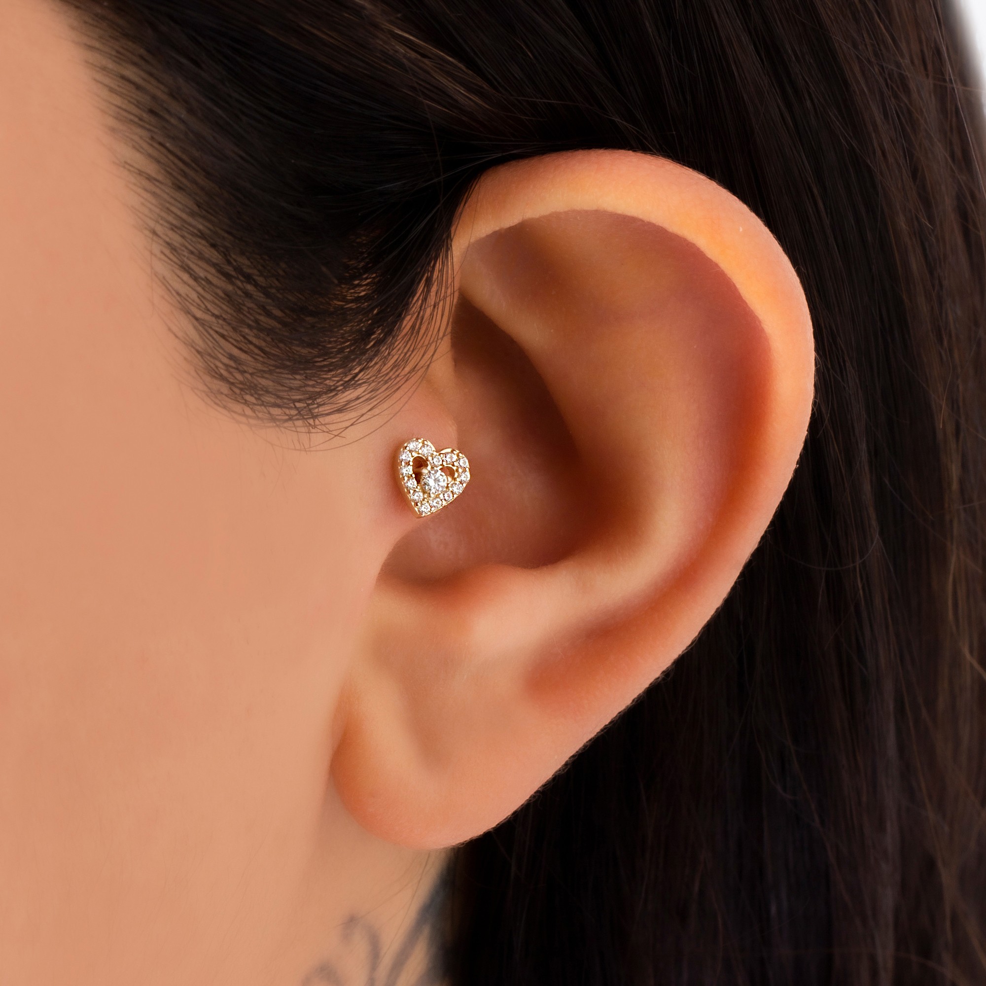 14 Carat Gold Stone Design Heart Piercing