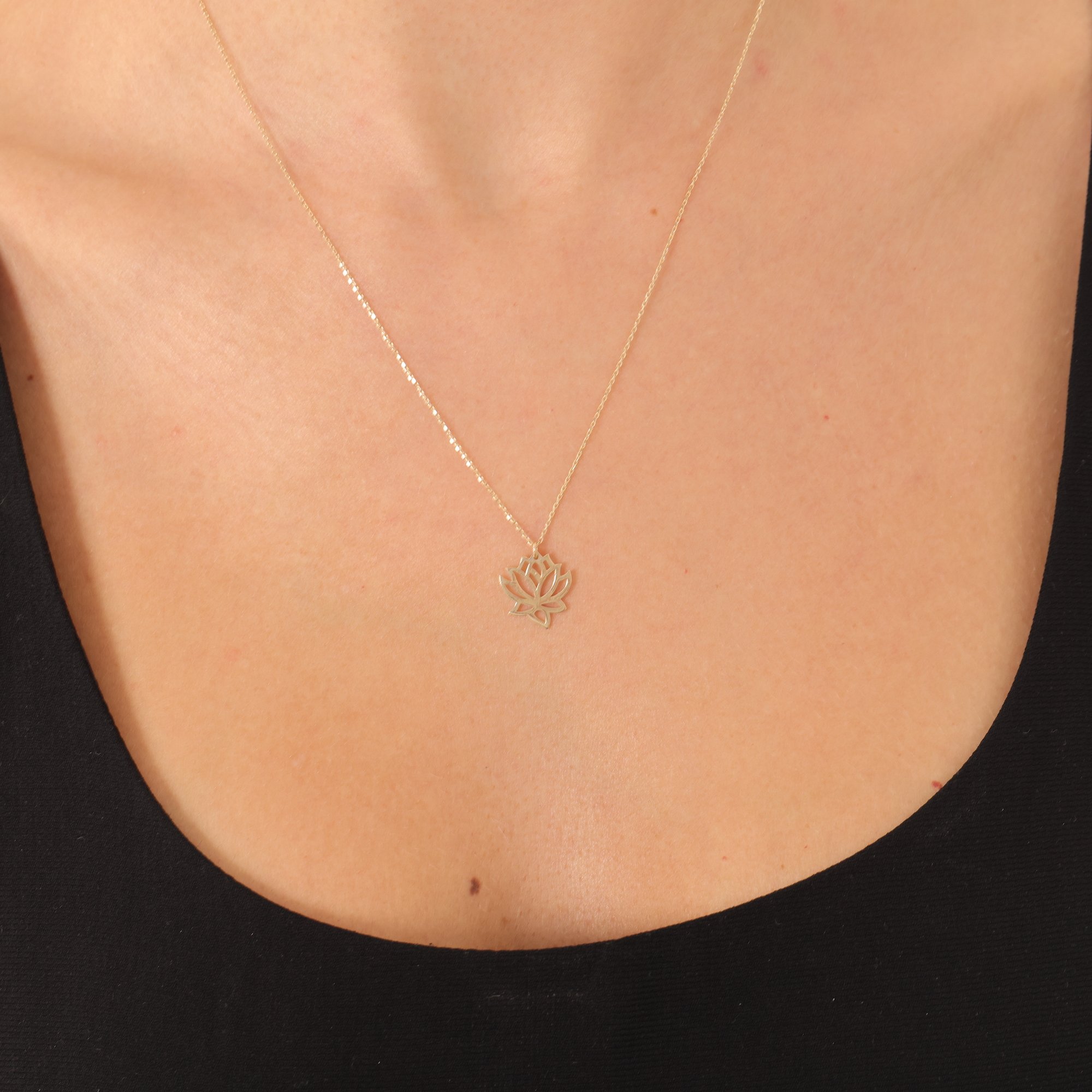 14 Carat Gold Minimal Lotus Necklace