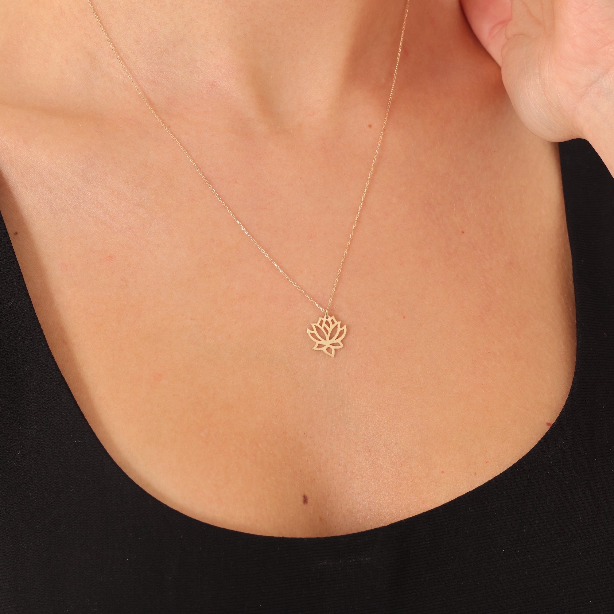 14 Carat Gold Minimal Lotus Necklace