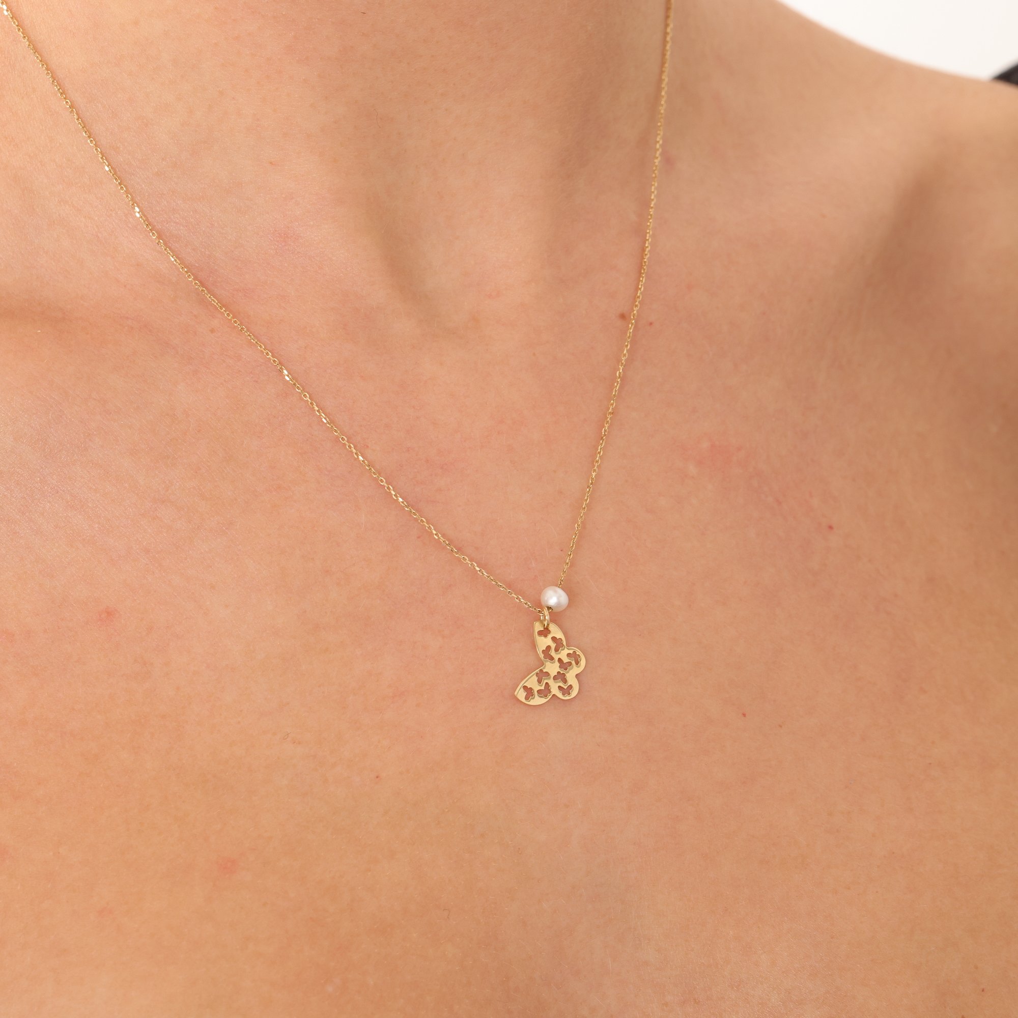 14 Carat Gold Butterfly Pattern Necklace