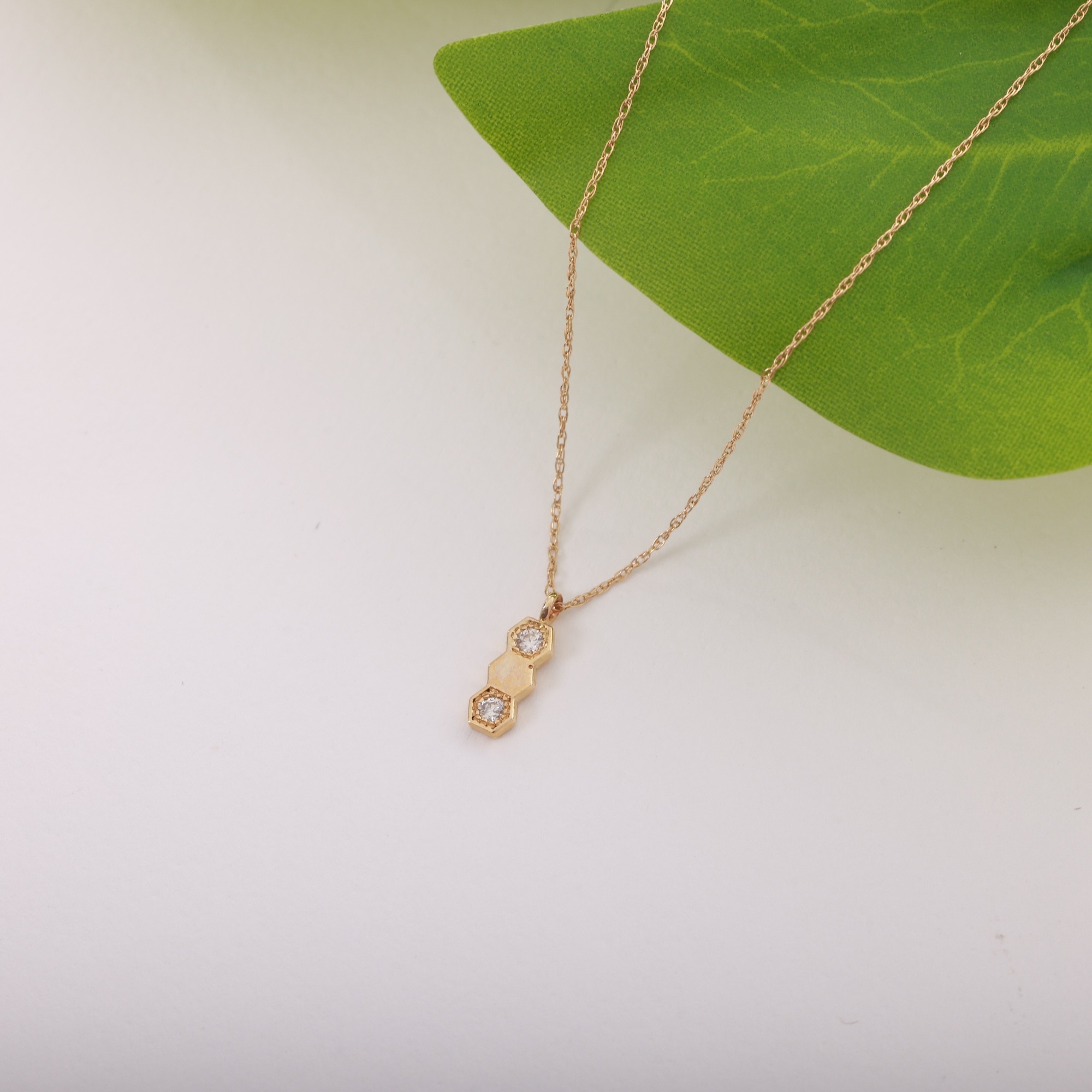 14 Carat Gold Stone Honeycomb Necklace