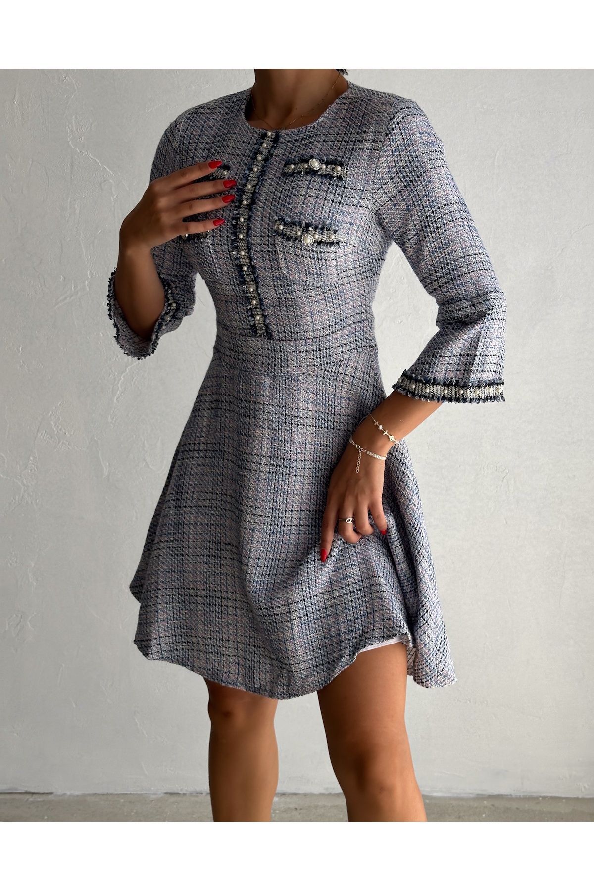 Kadın Astarlı Tüvit Kumaş Midi Boy Düğme Detaylı  Elbise