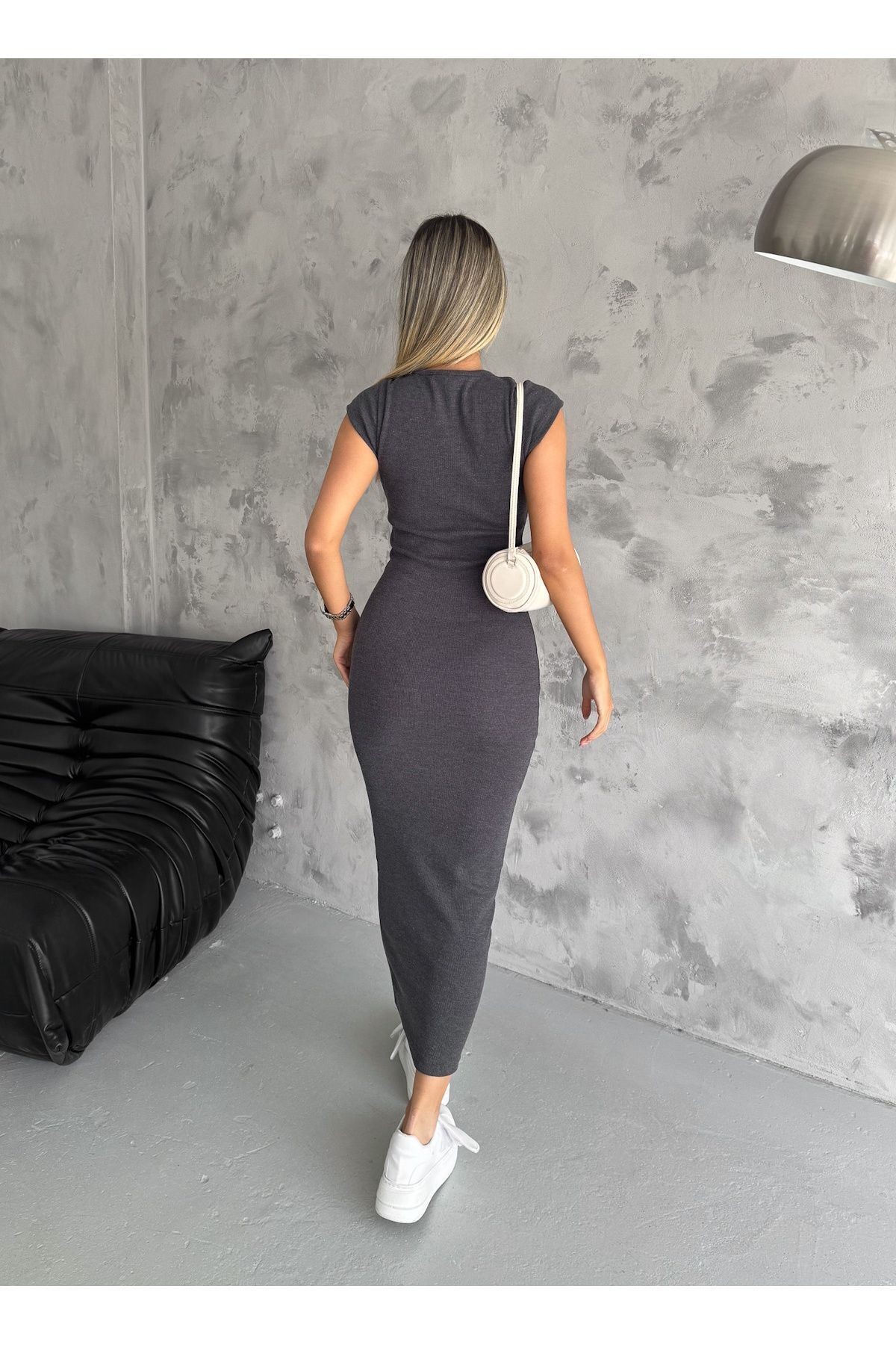 Kadın  Bisiklet Yaka Kısa Kol Fitilli Kaşkorse Kumaş Kalem Elbise Boy 135 Cm