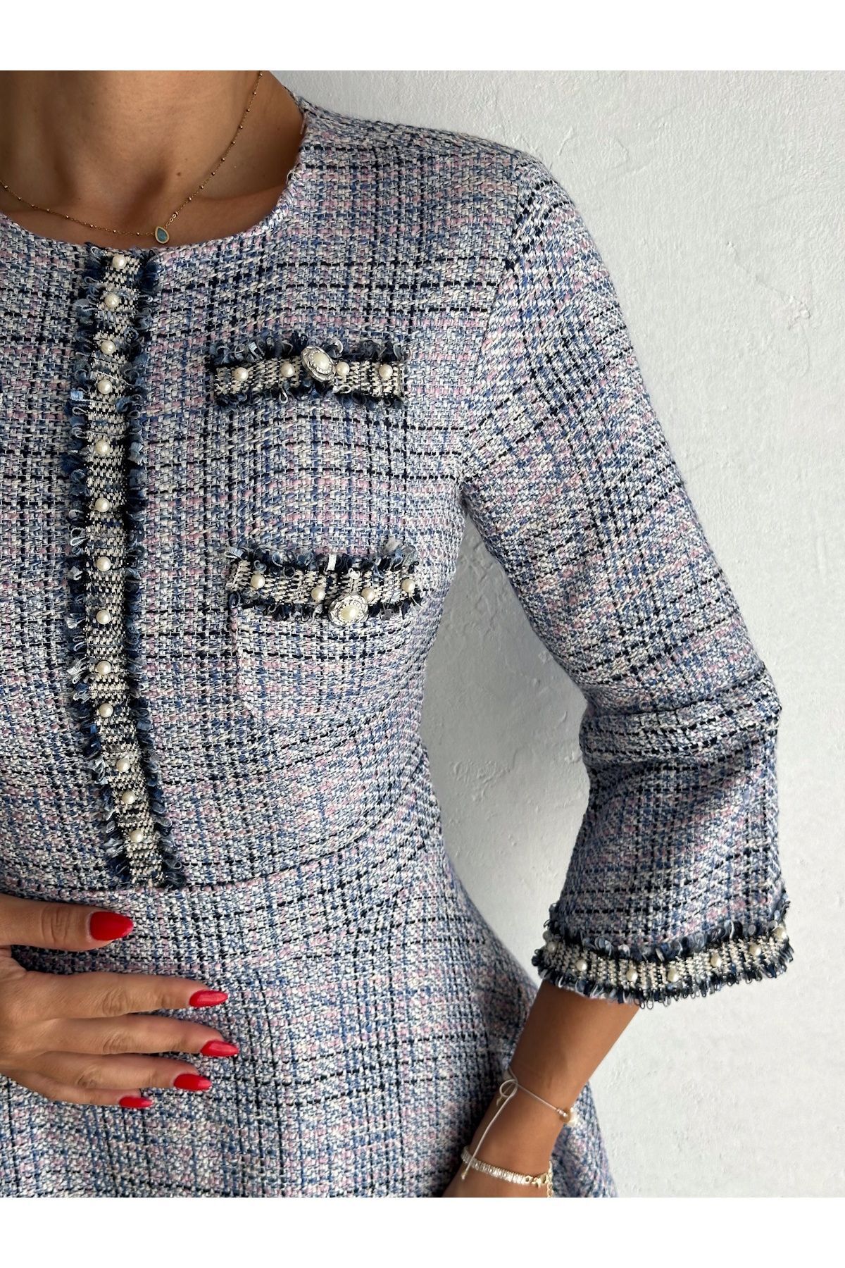 Kadın Astarlı Tüvit Kumaş Midi Boy Düğme Detaylı  Elbise