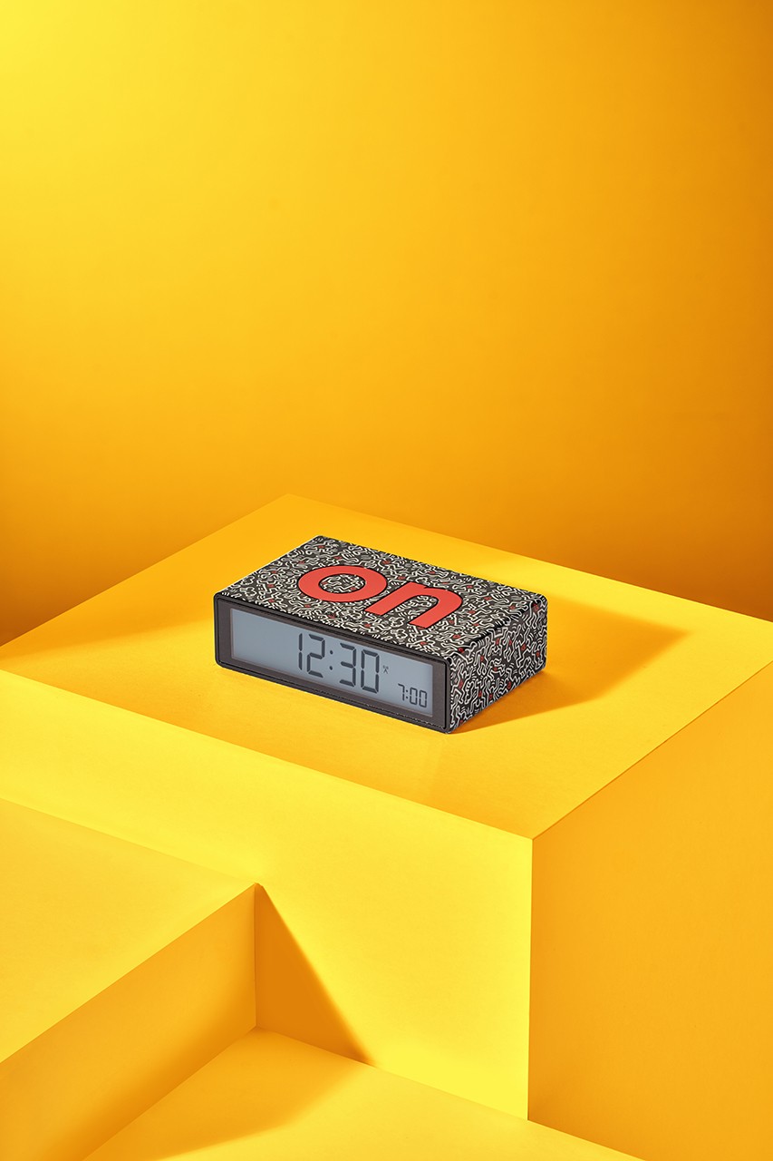 Lexon Flip + Alarm Saat X 
Keith Haring  - Love-Siyah