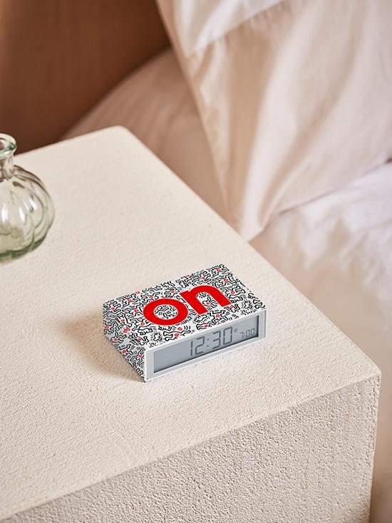 Lexon Flip + Alarm Saat X 
Keith Haring  - Love-Beyaz
