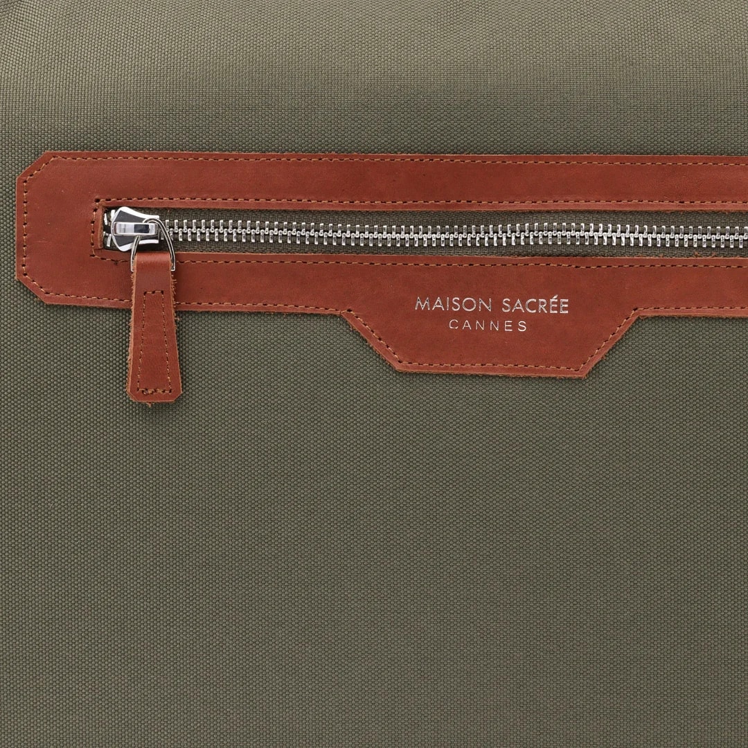 Maison Sacrée Èze Haki 15"-16" Laptop Kılıfı