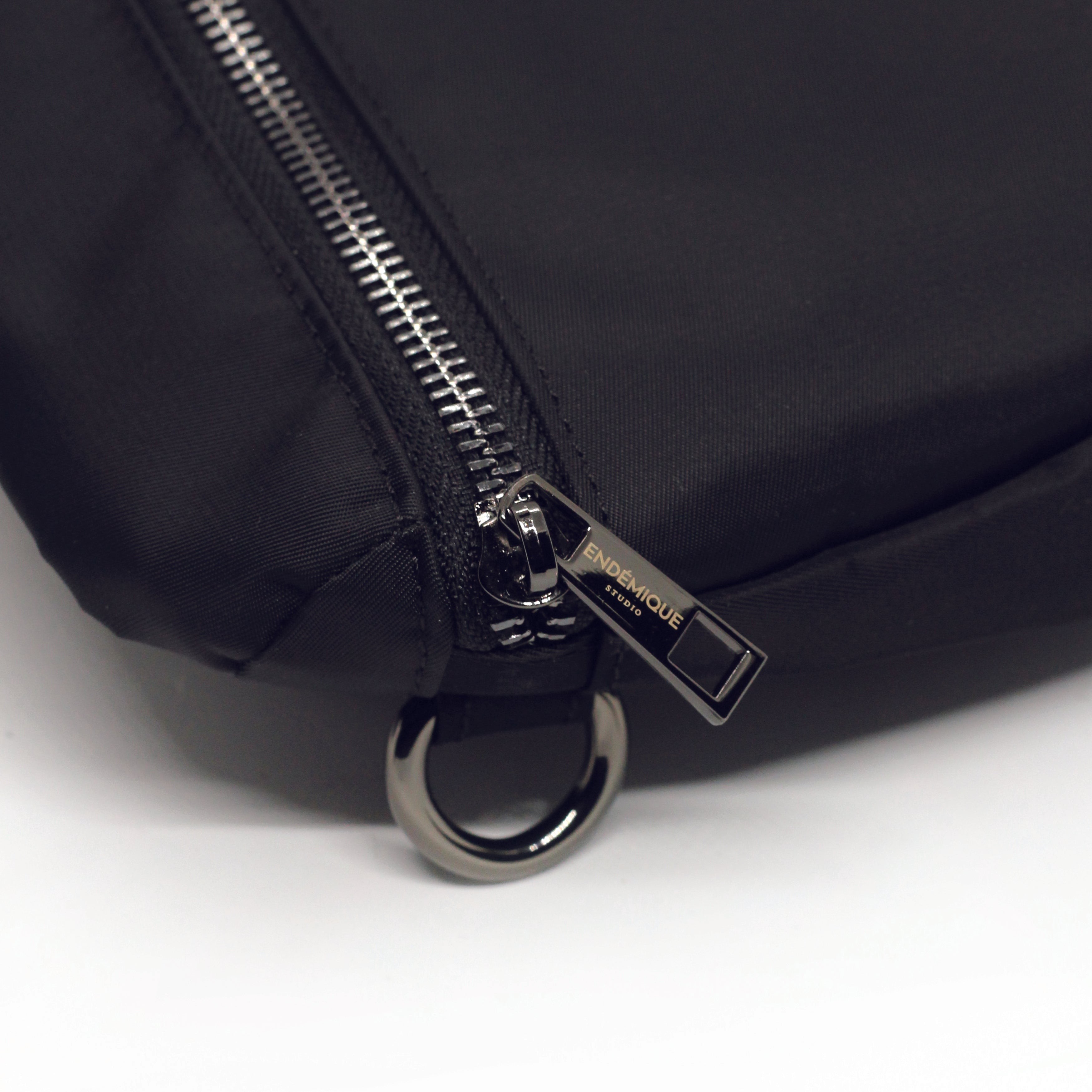 Endémique Studio The Pocket Black Bel Çantası