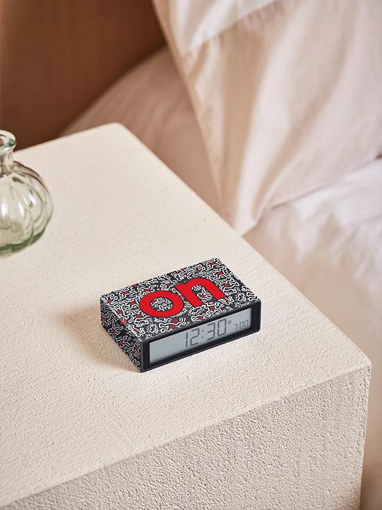 Lexon Flip + Alarm Saat X 
Keith Haring  - Love-Siyah
