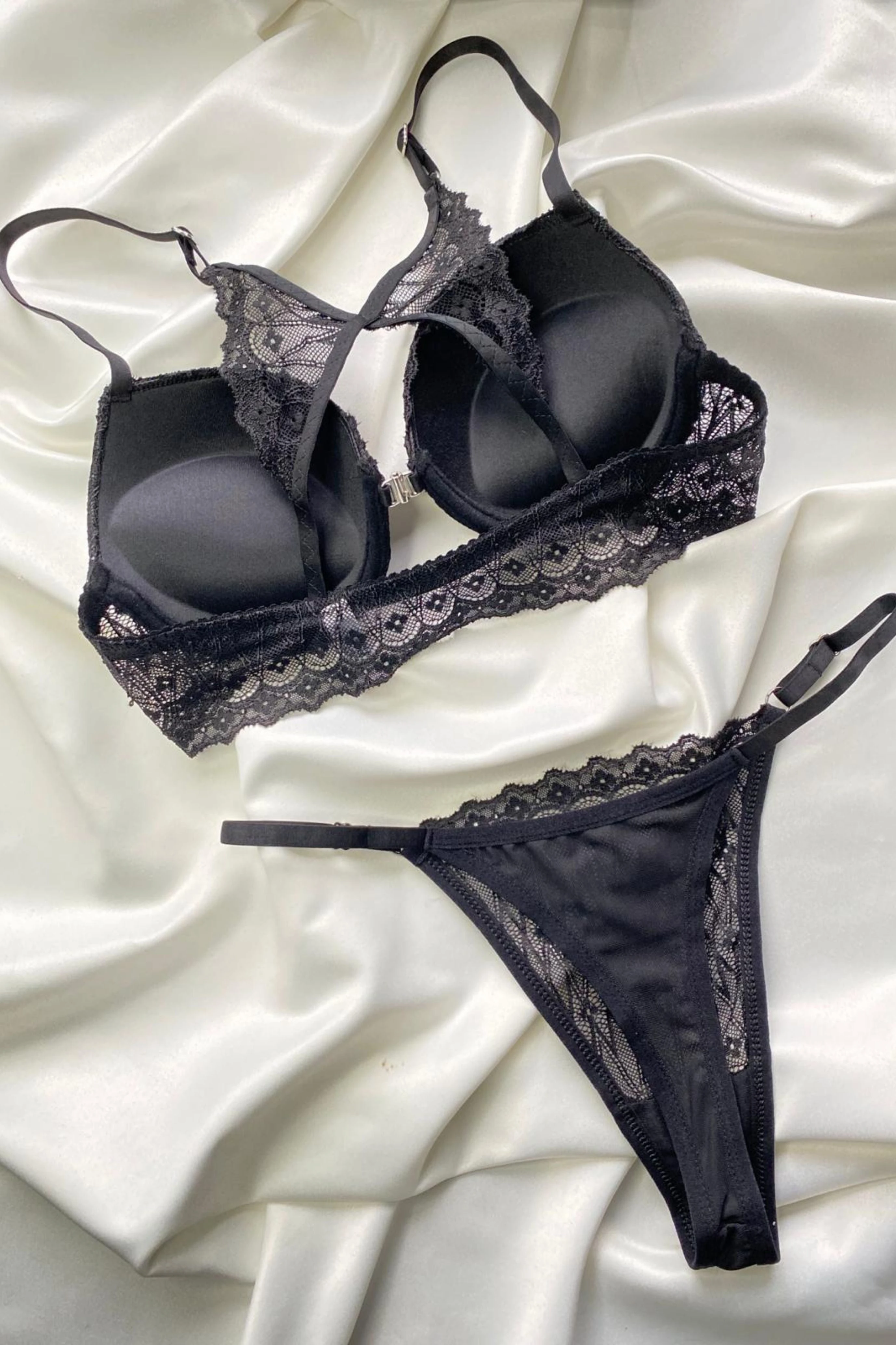 Siyah Renkli Dantel Desenli Destekli Sütyen ve Külot Takımı Kelebek Koleksiyonu