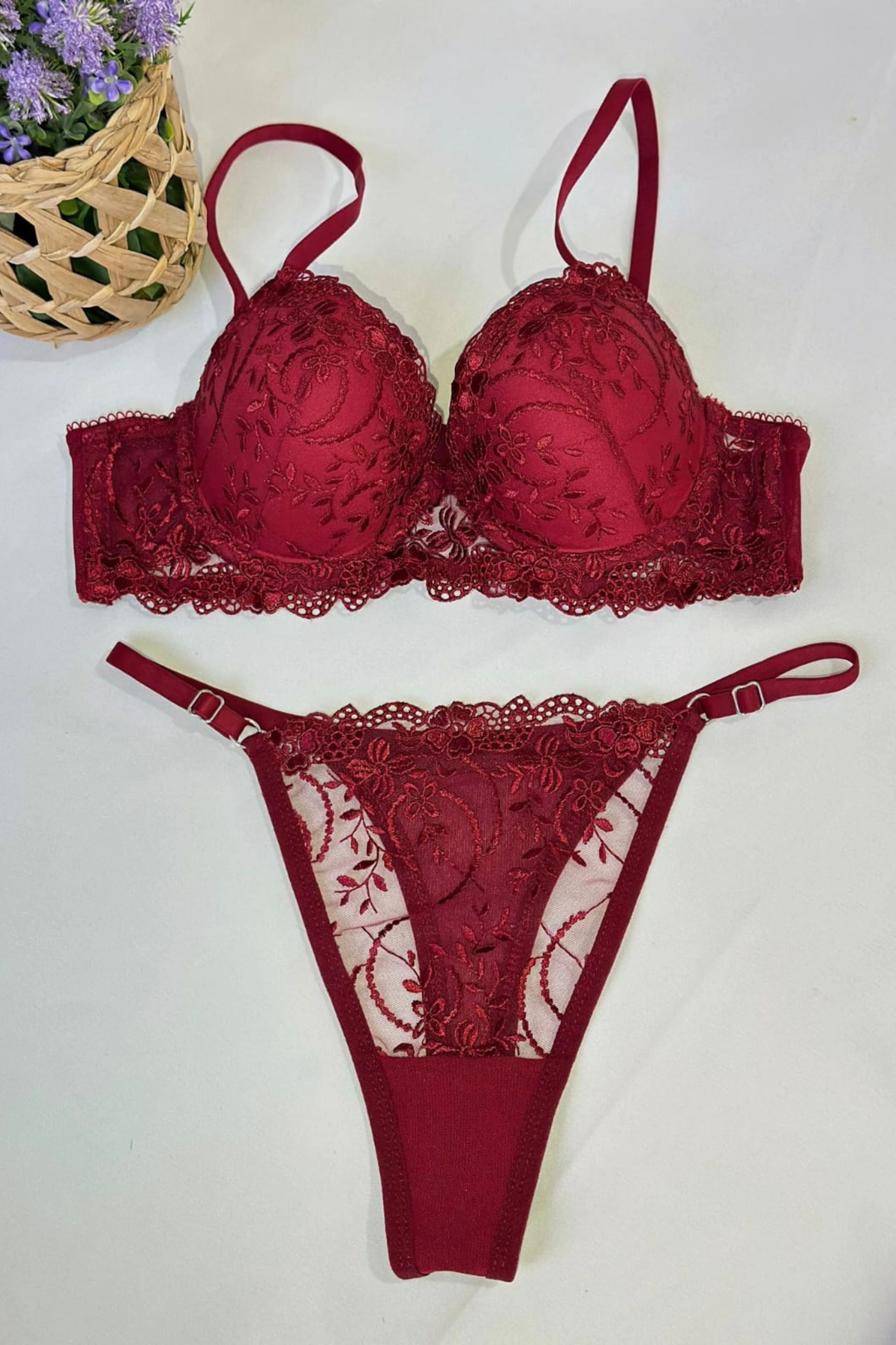 Kırmızı Renkli Dal Çiçek Desenli Destekli Sütyen Takımı Brode Koleksiyonu