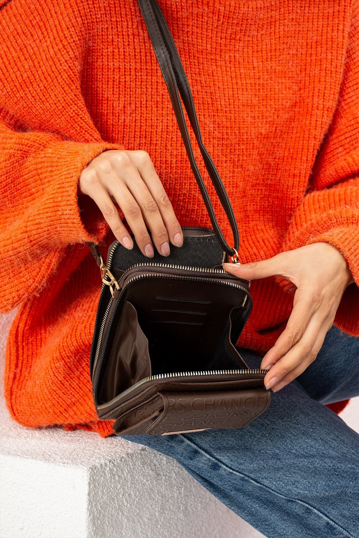 Bordo Gofraj Baskılı 3 Bölmeli Telefon Bölmeli Çapraz Cüzdan Çanta 13x20cm Pbu016