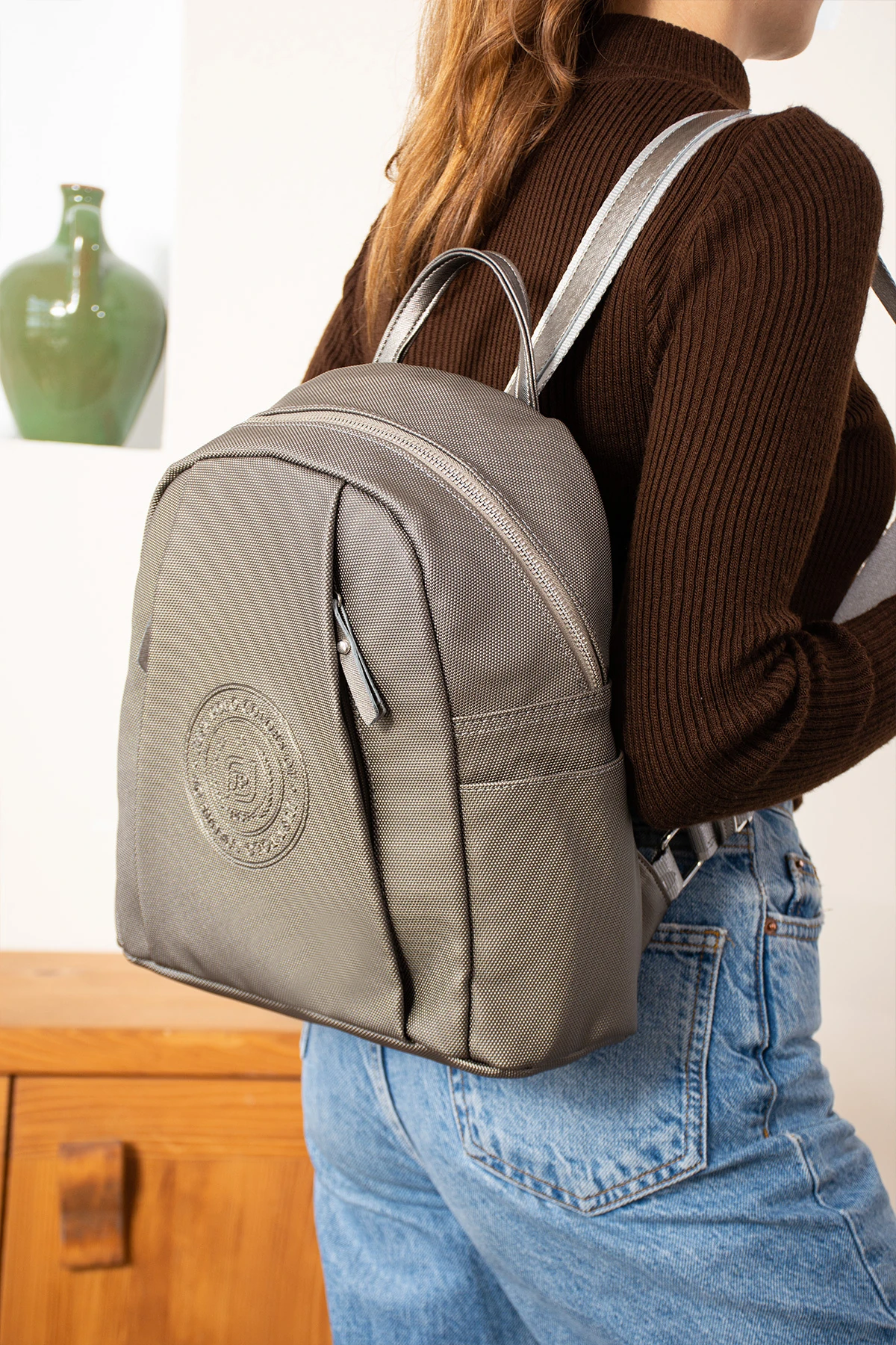 Kadın Suya Dayanıklı Gri Renkli Lacos Kumaş Çok Gözlü Orta Boy Okul Ve Sırt Çantası NL6206