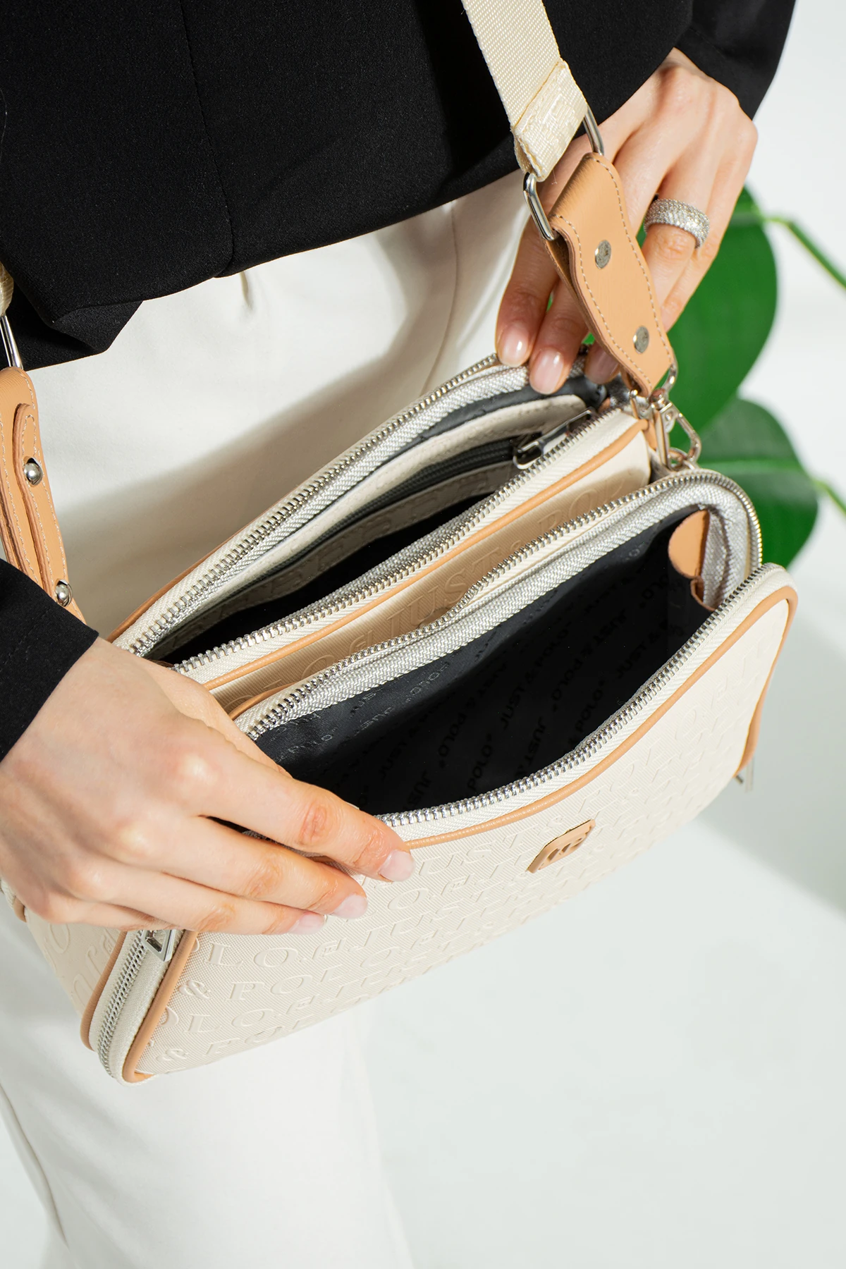 5 Bölmeli Postacı Omuz Çantası