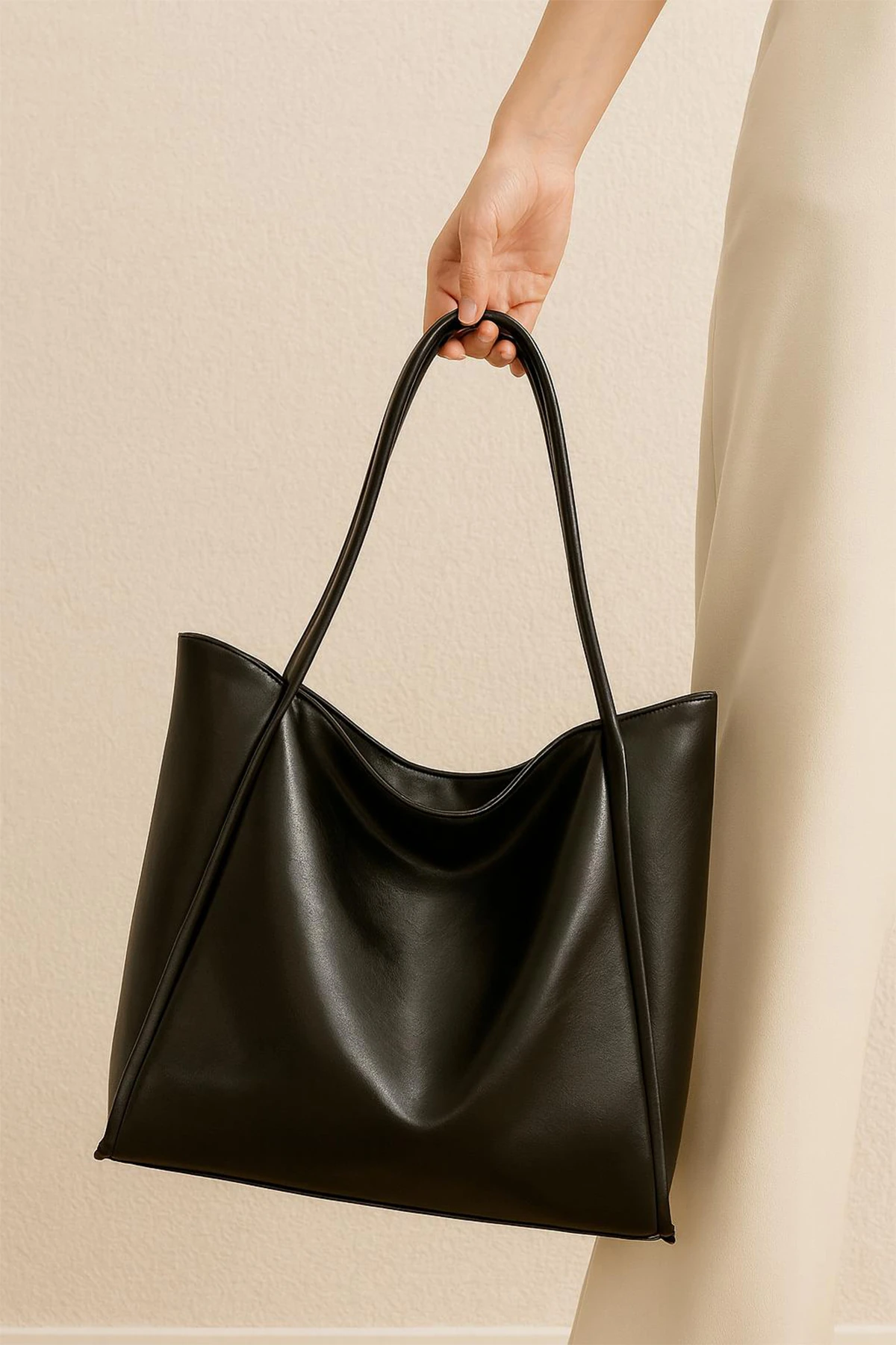 Büyük Boy Vintage Yumuşak Deri Salaş Model Geniş Hacimli Siyah Kadın Omuz Çanta Kol Çantası