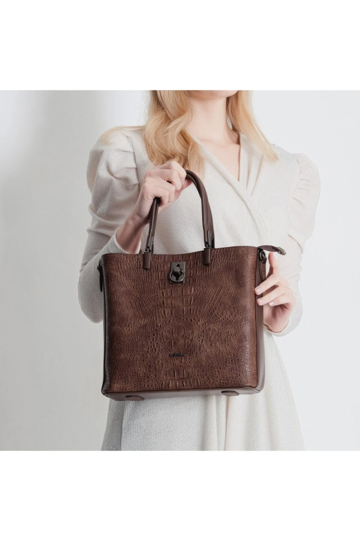 Kahverengi Kadın Kroko Desen Kilit Detaylı El Ve Omuz Çantası J02102