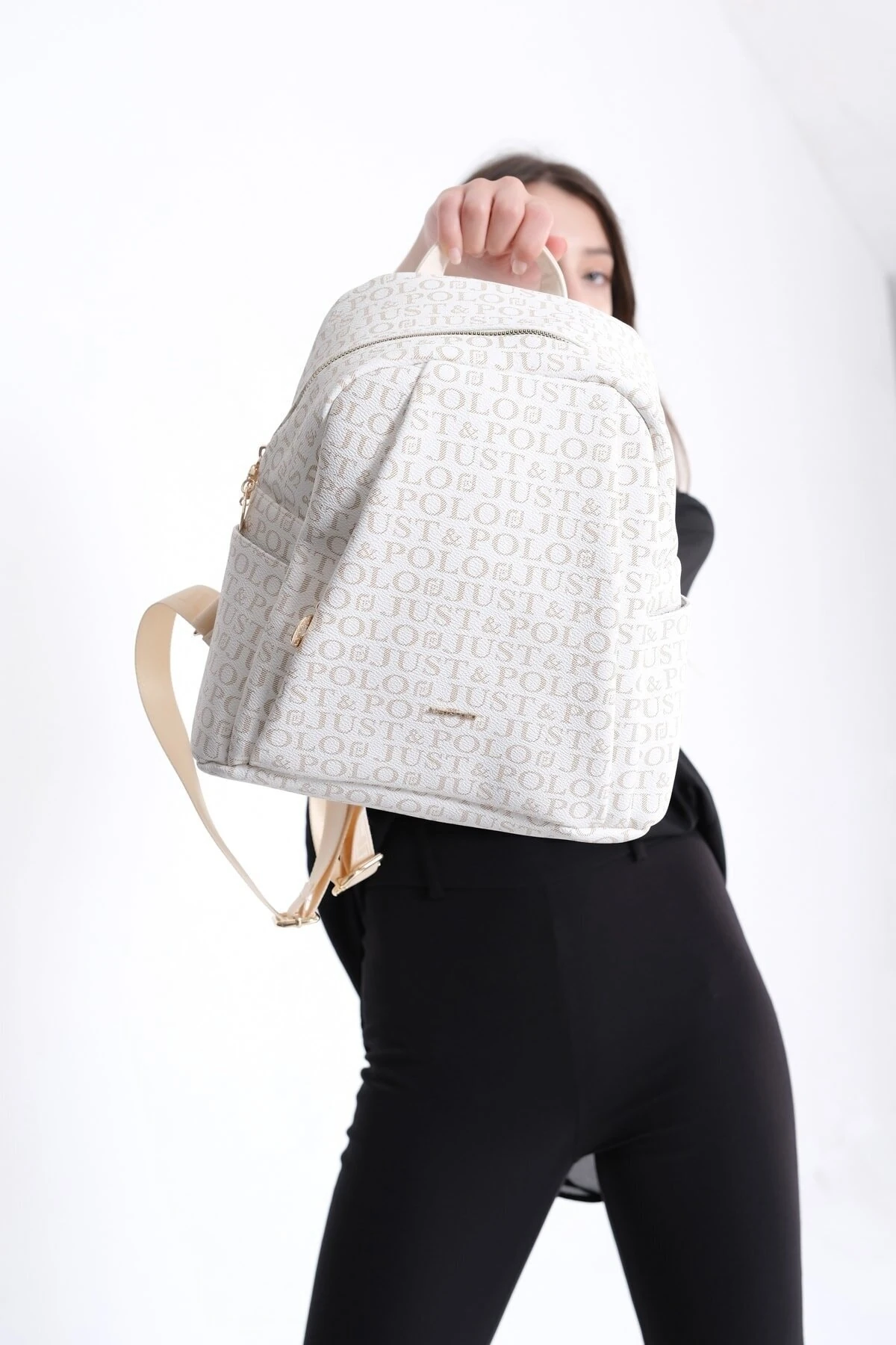 Beyaz Desenli Kadın Sırt Çantası